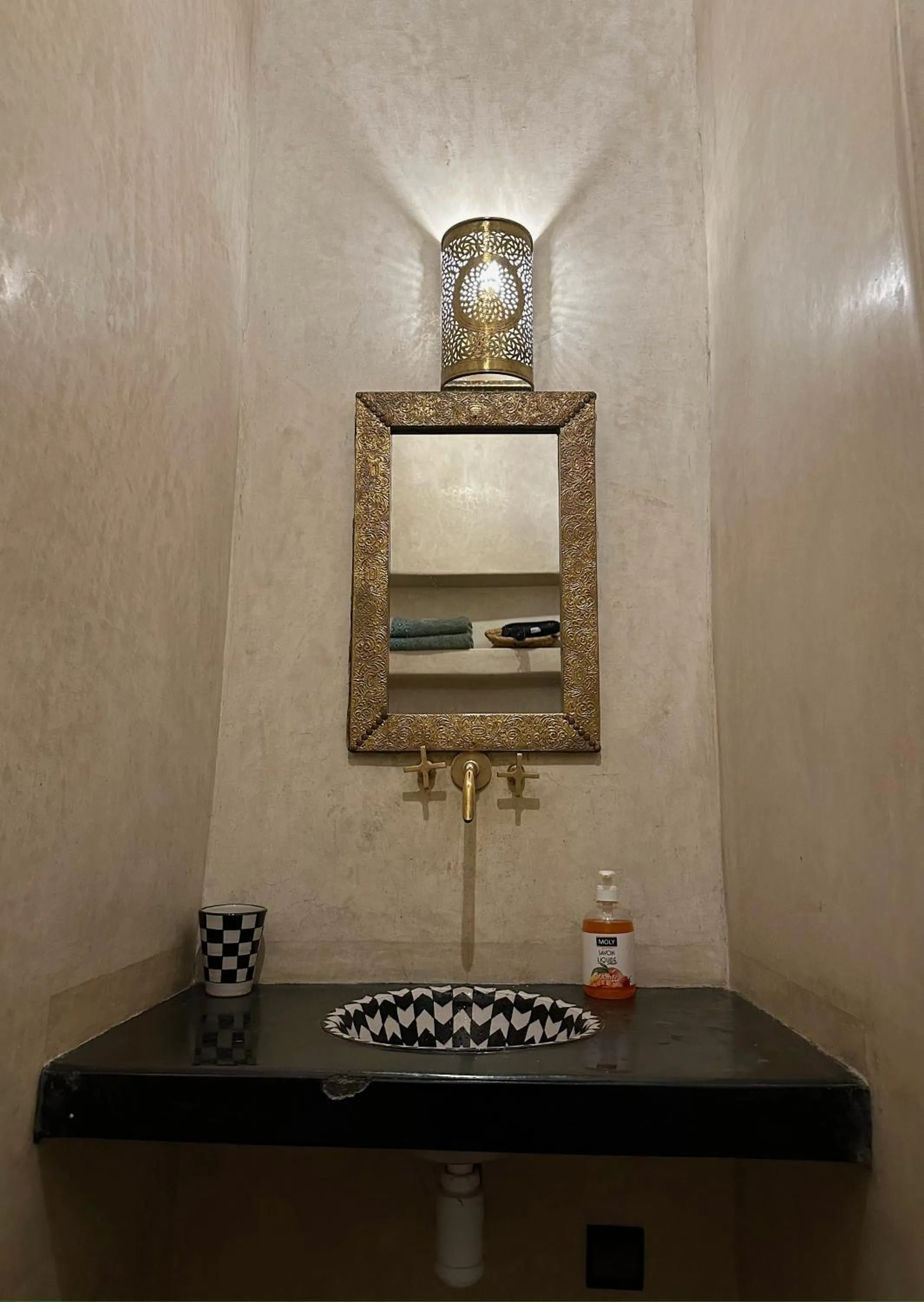 Riad Hna Ben Saleh - Traditional Guest House near Jemaa el-Fnaa Square