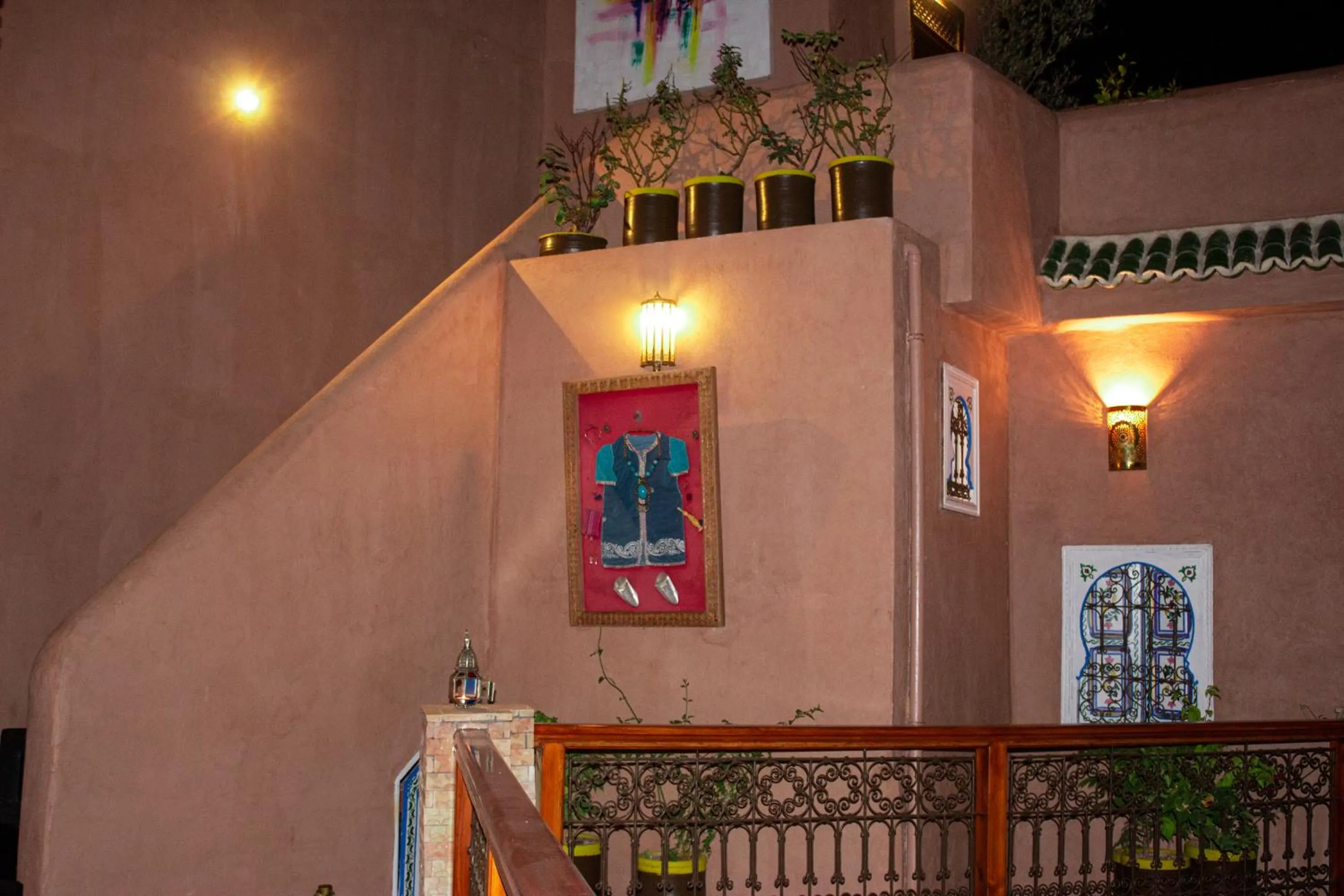 Riad Hna Ben Saleh - Traditional Guest House near Jemaa el-Fnaa Square