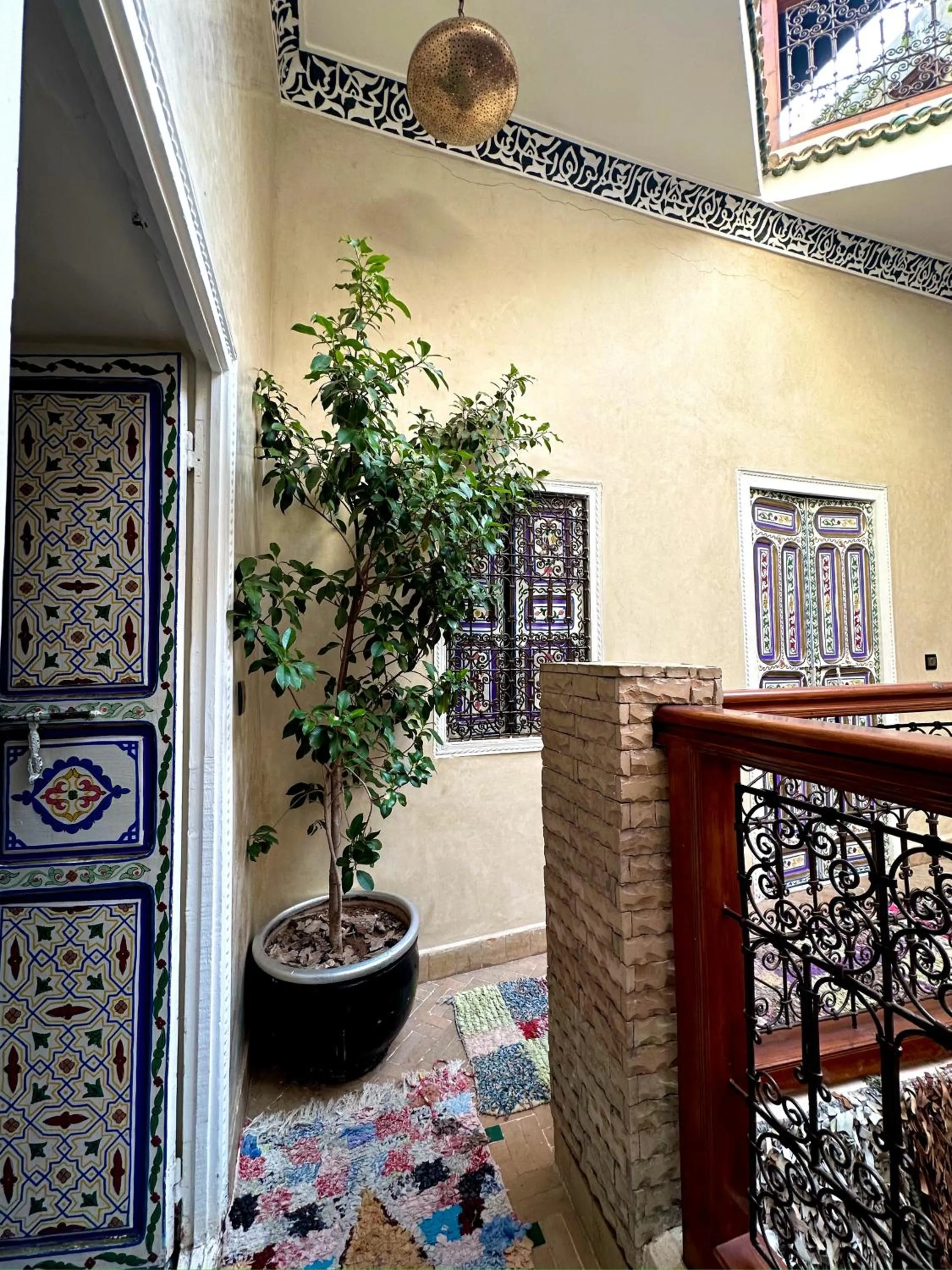 Riad Hna Ben Saleh - Traditional Guest House near Jemaa el-Fnaa Square