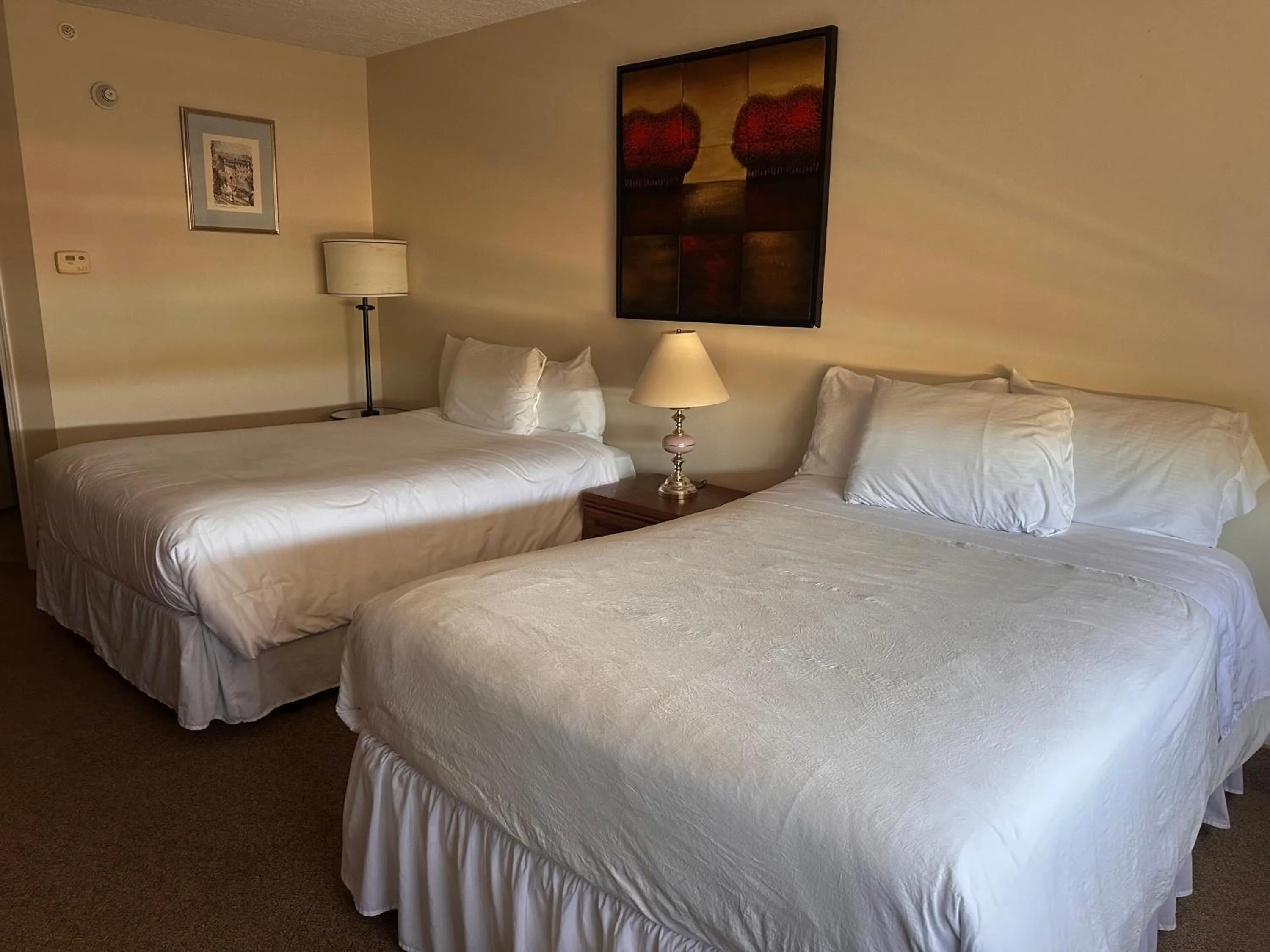 Bedroom, Bed in The Medicine Hat Villa