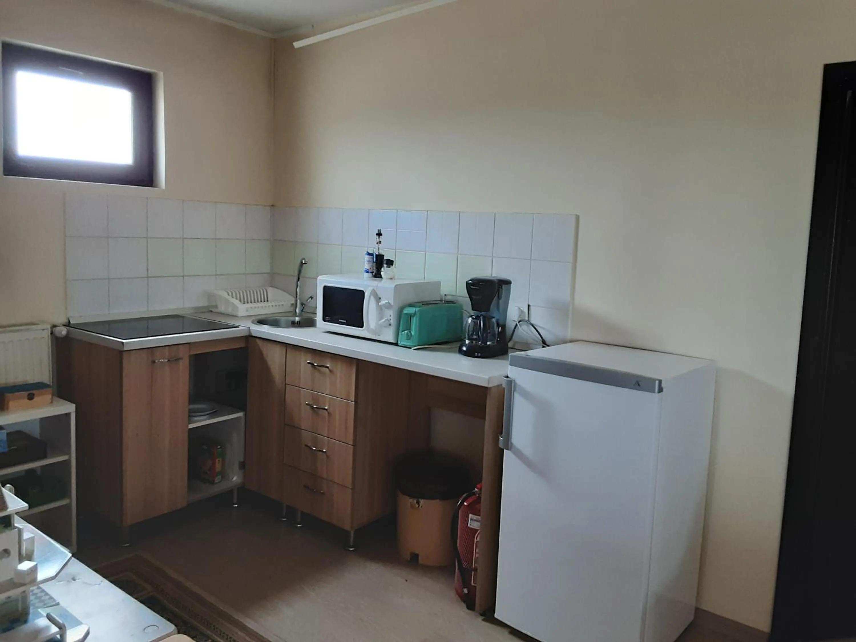 Communal kitchen in Pensiunea Giovani