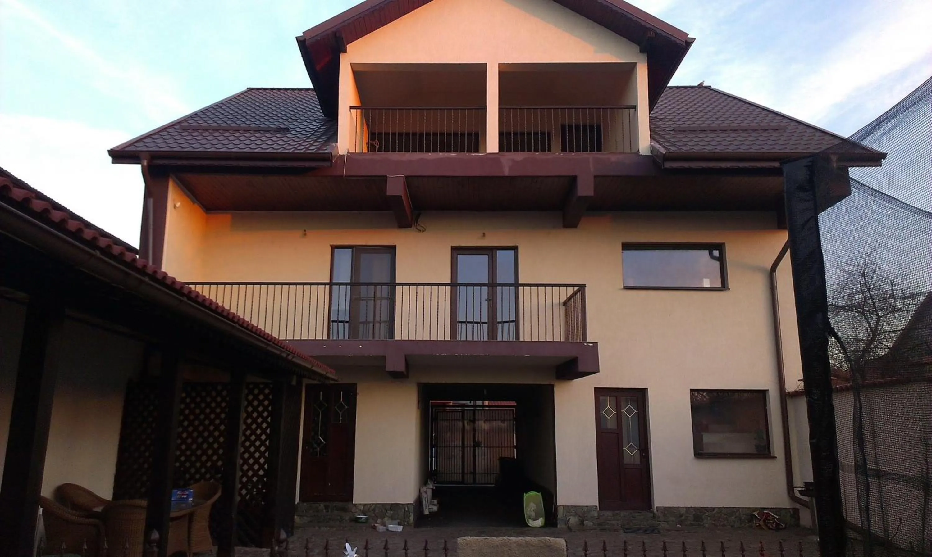 Facade/entrance in Pensiunea Giovani