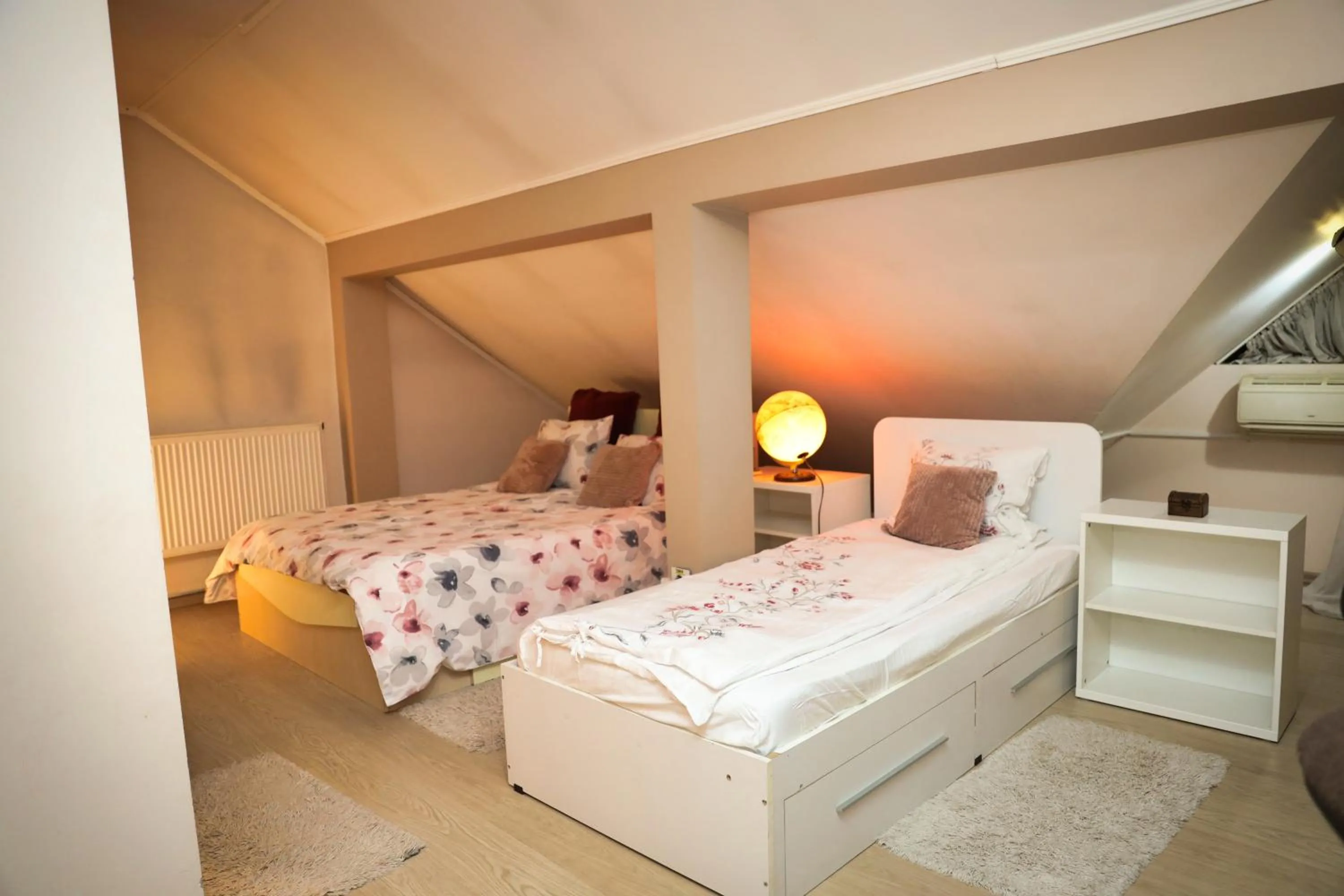 Bed in Pensiunea Giovani