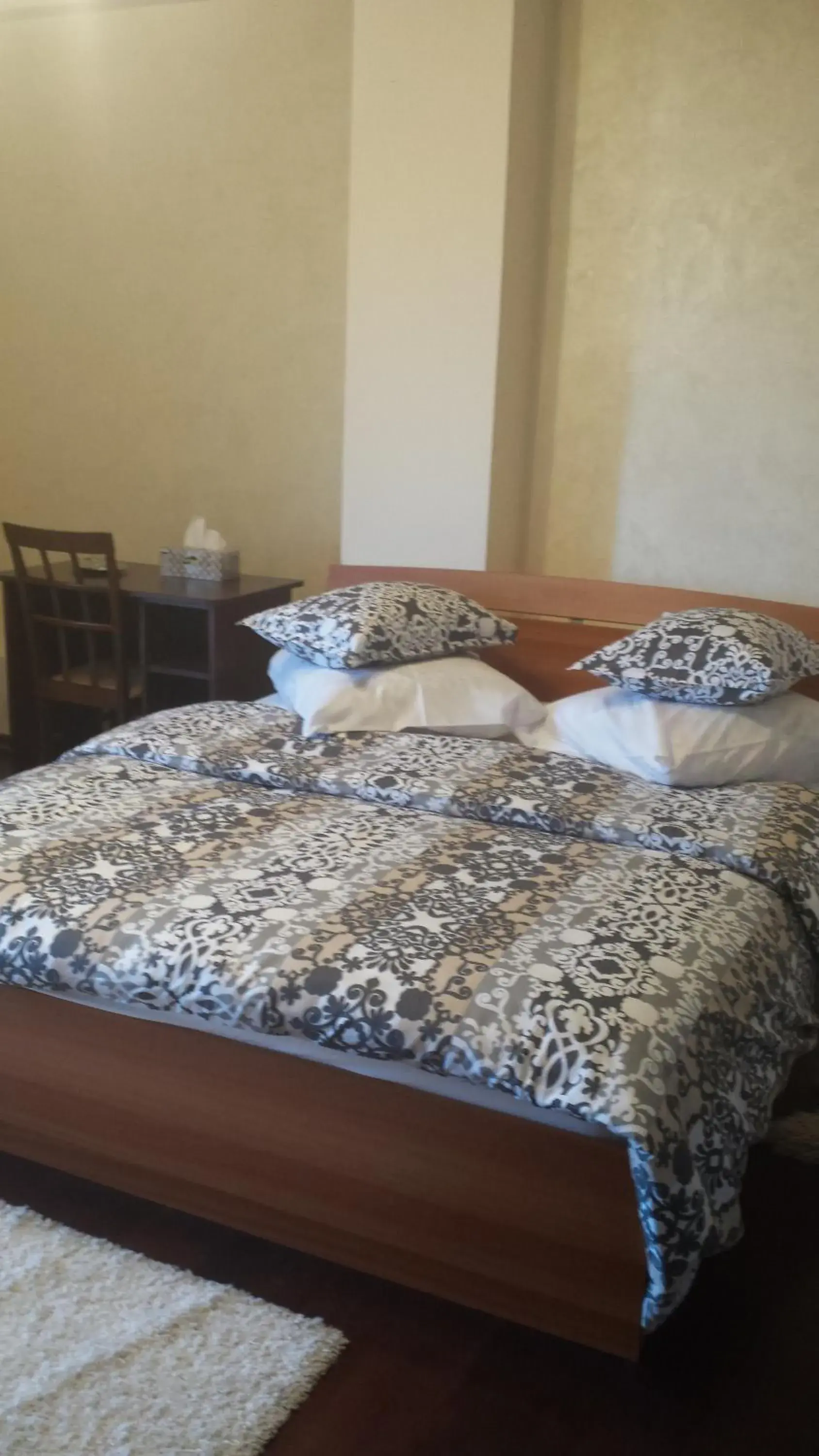 Queen Room with Balcony in Pensiunea Giovani Queen Room with Balcony in Pensiunea Giovani