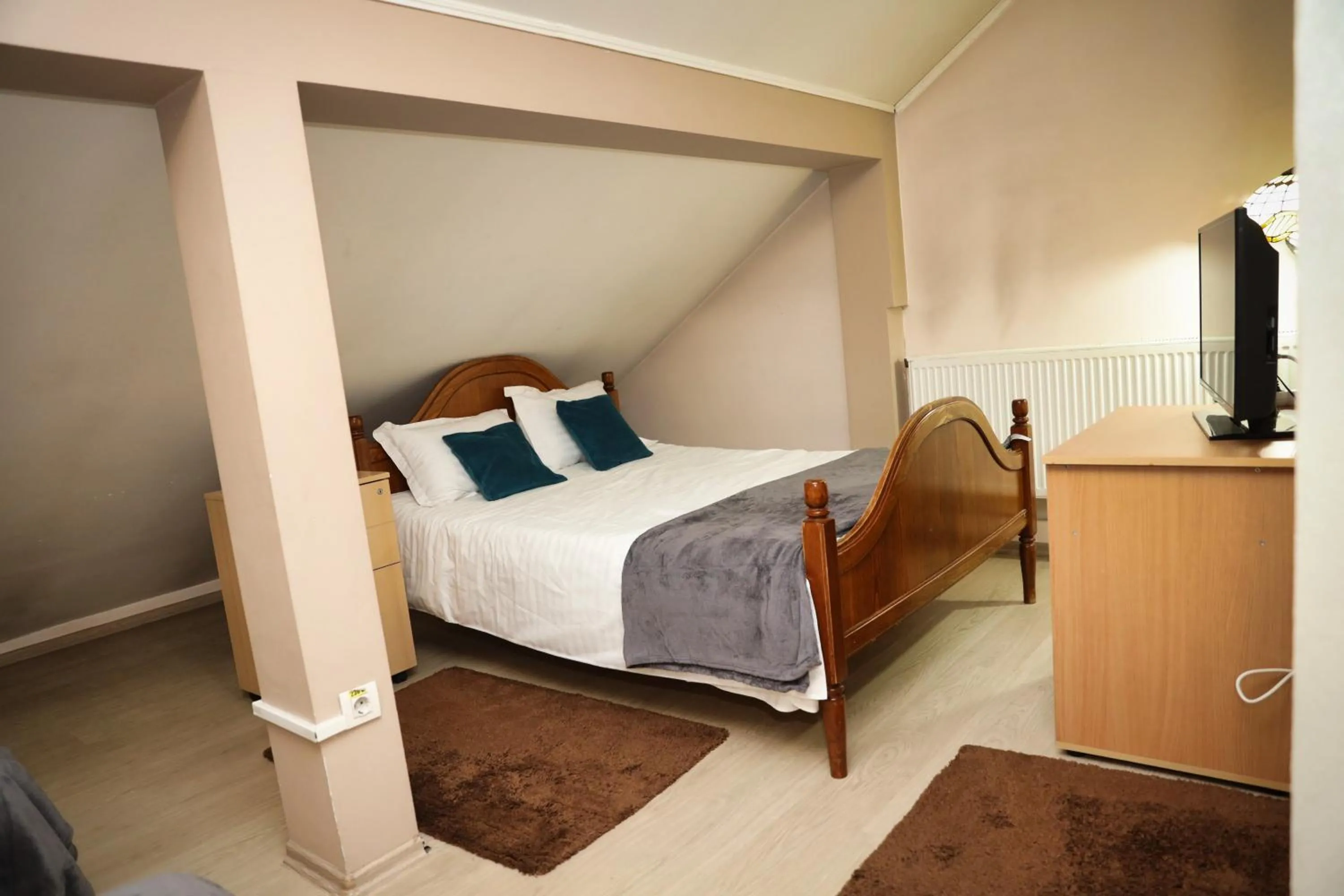 Bed in Pensiunea Giovani