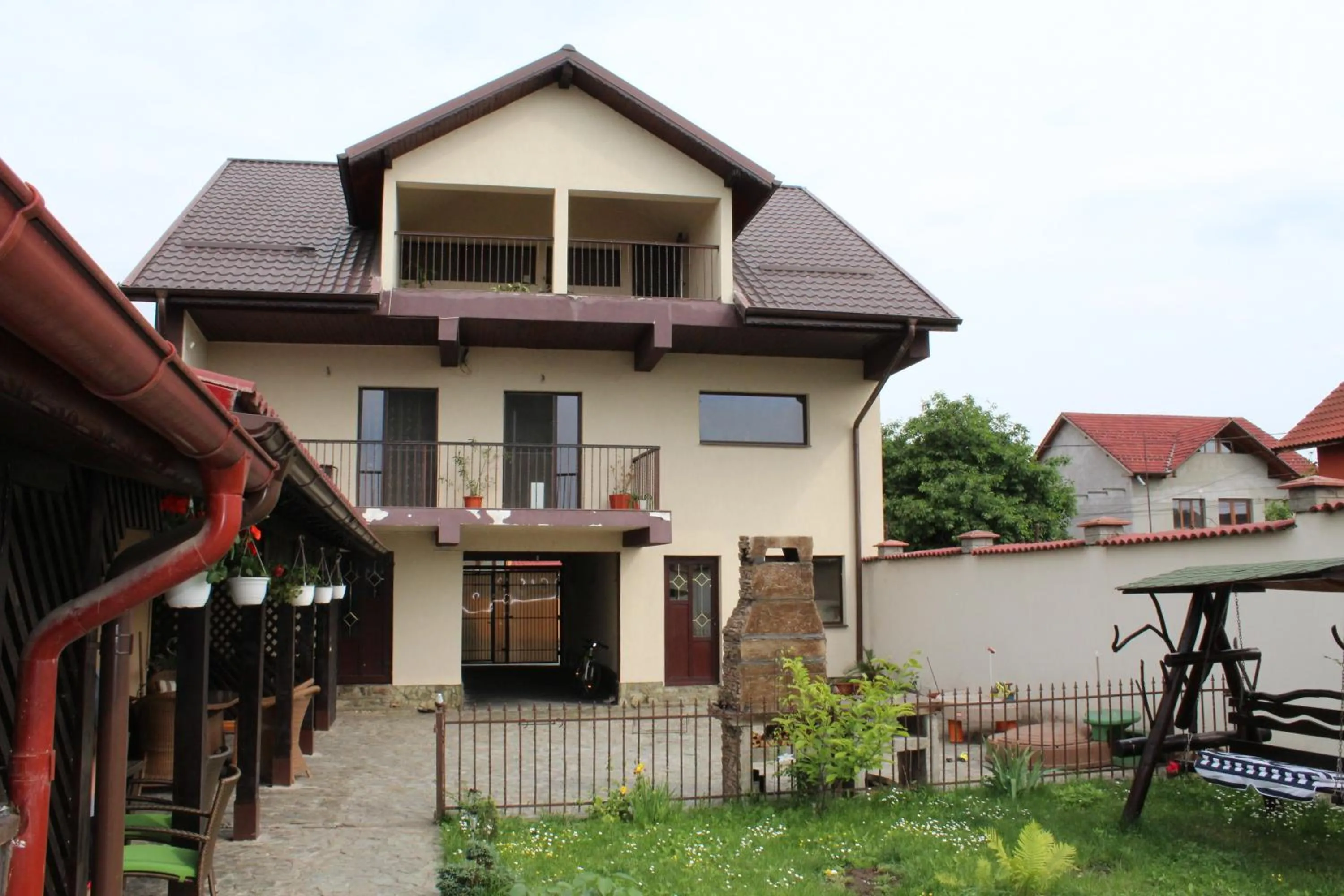 Property building in Pensiunea Giovani