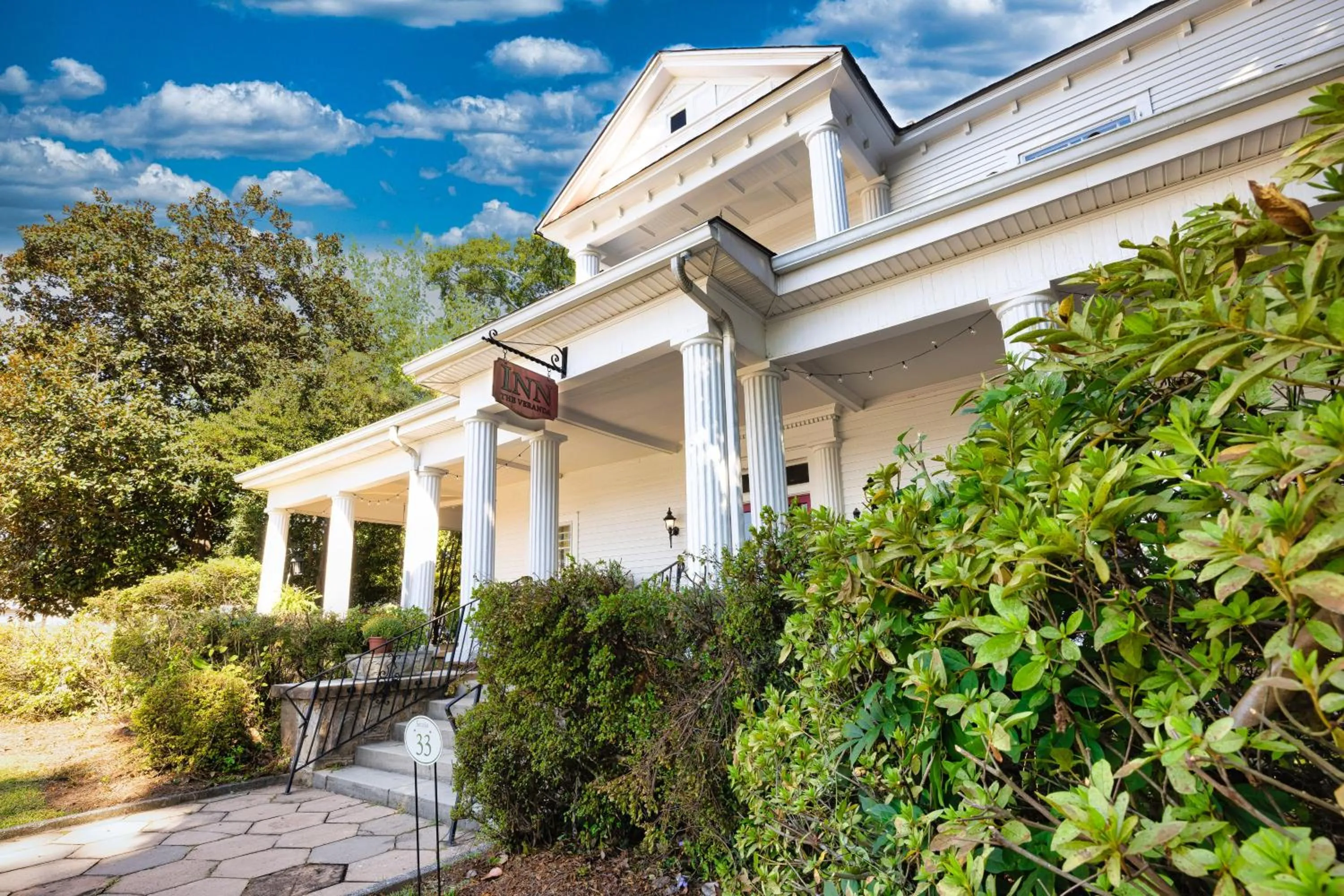 Veranda Historic Inn