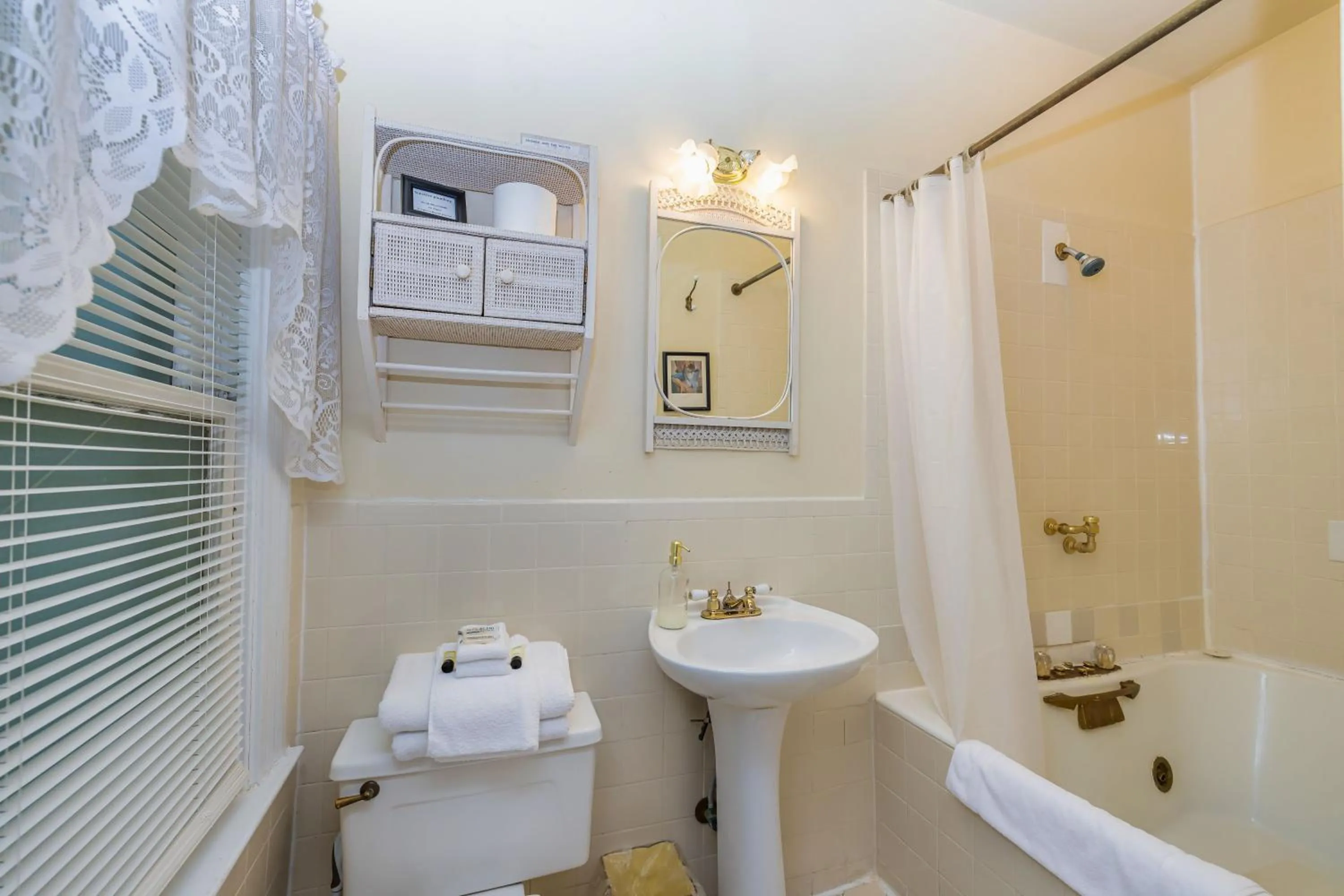 Veranda Historic Inn