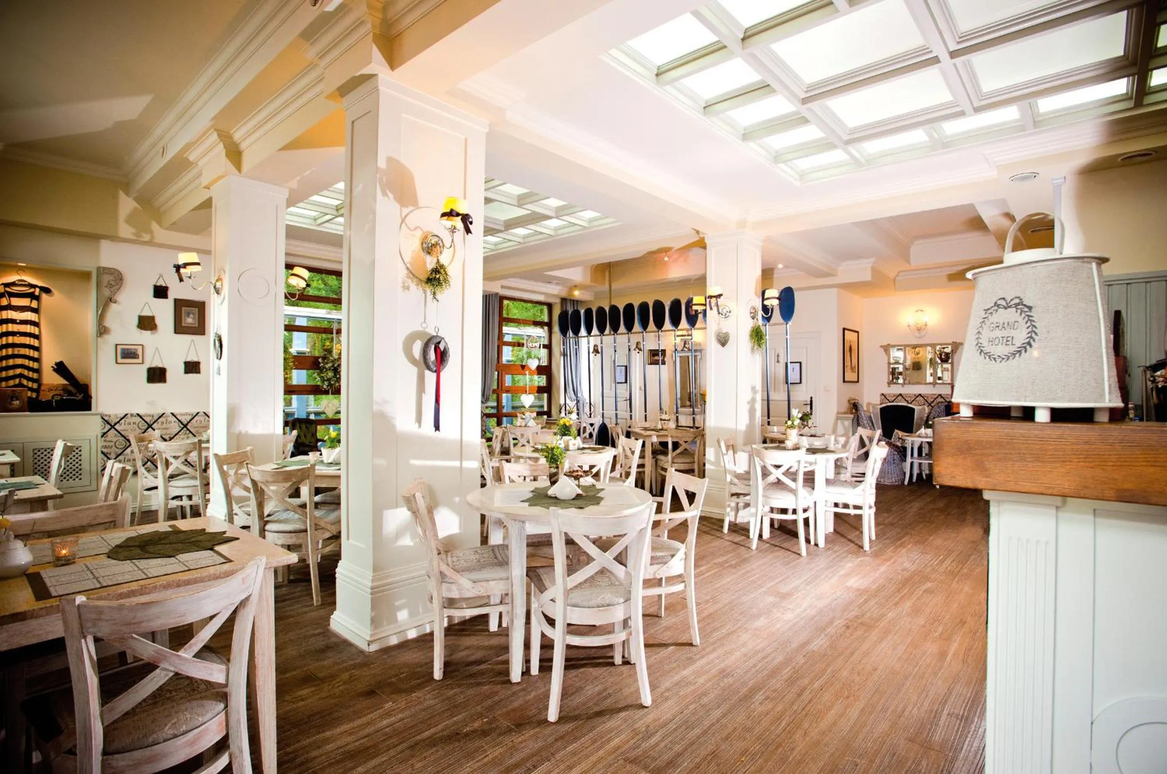 Restaurant/places to eat in Apartamenty Kurort