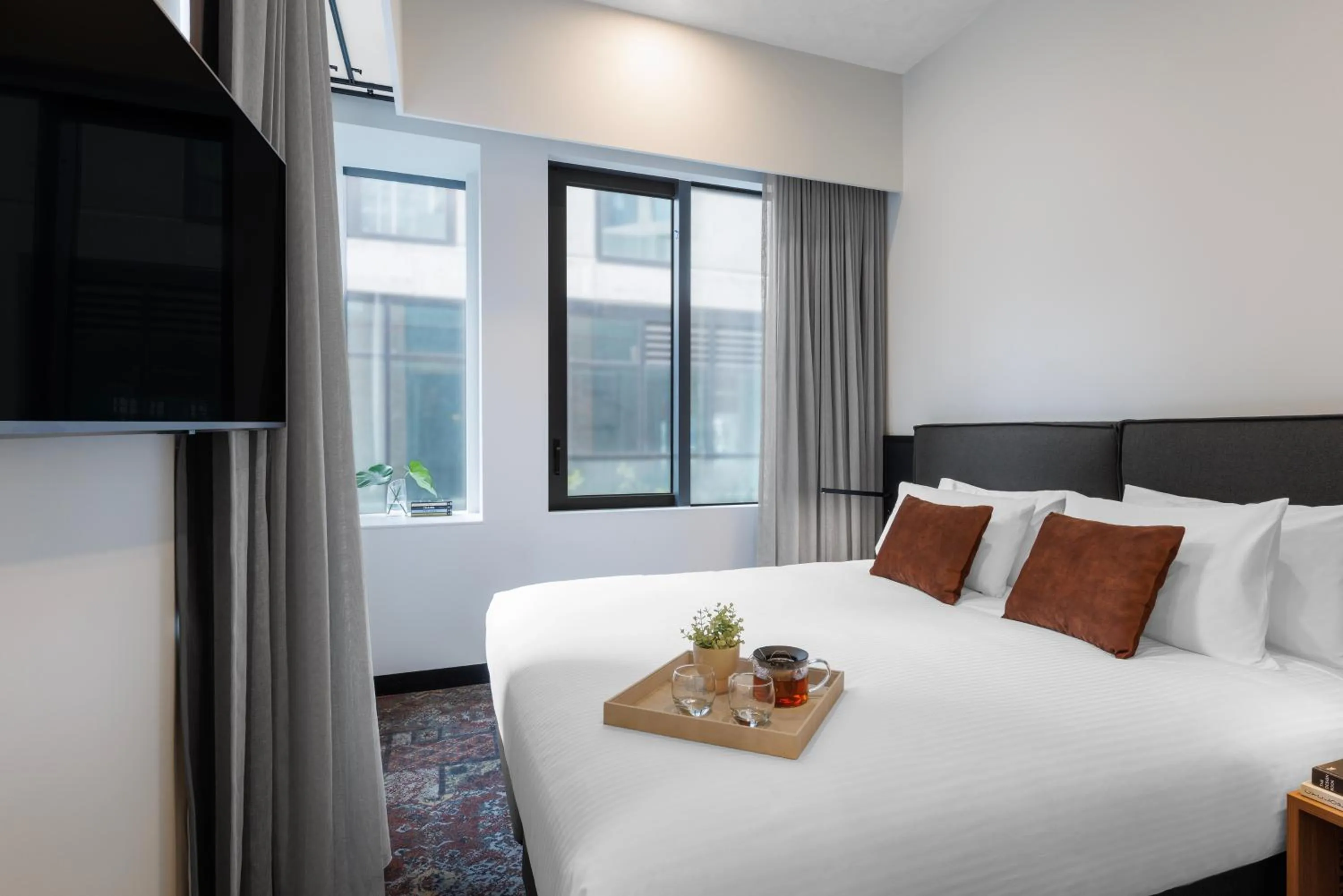 Bed in Veriu Queen Victoria Market