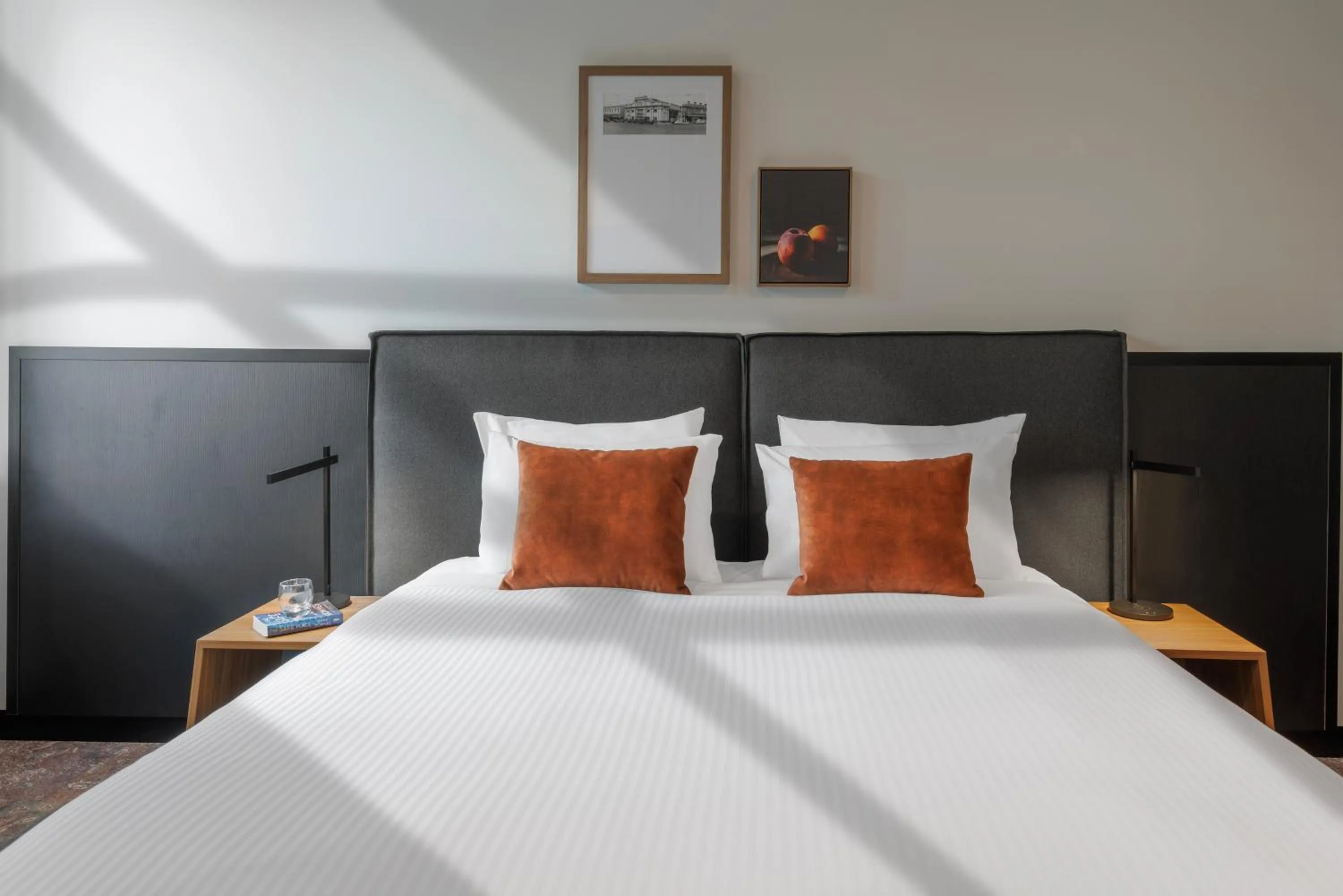 Bedroom, Bed in Veriu Queen Victoria Market