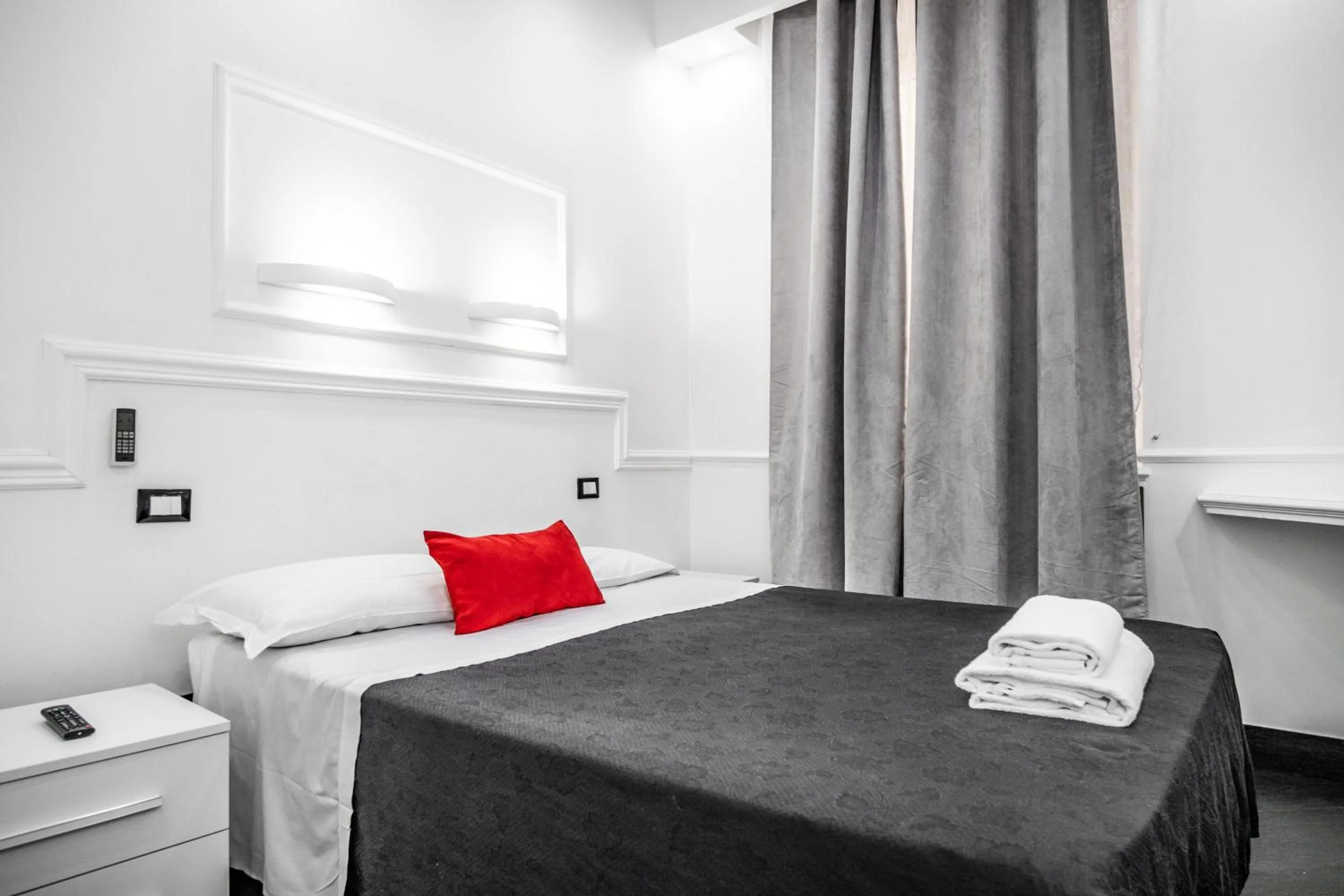 Photo of the whole room, Bed in L'antica Locanda Dell'Orso