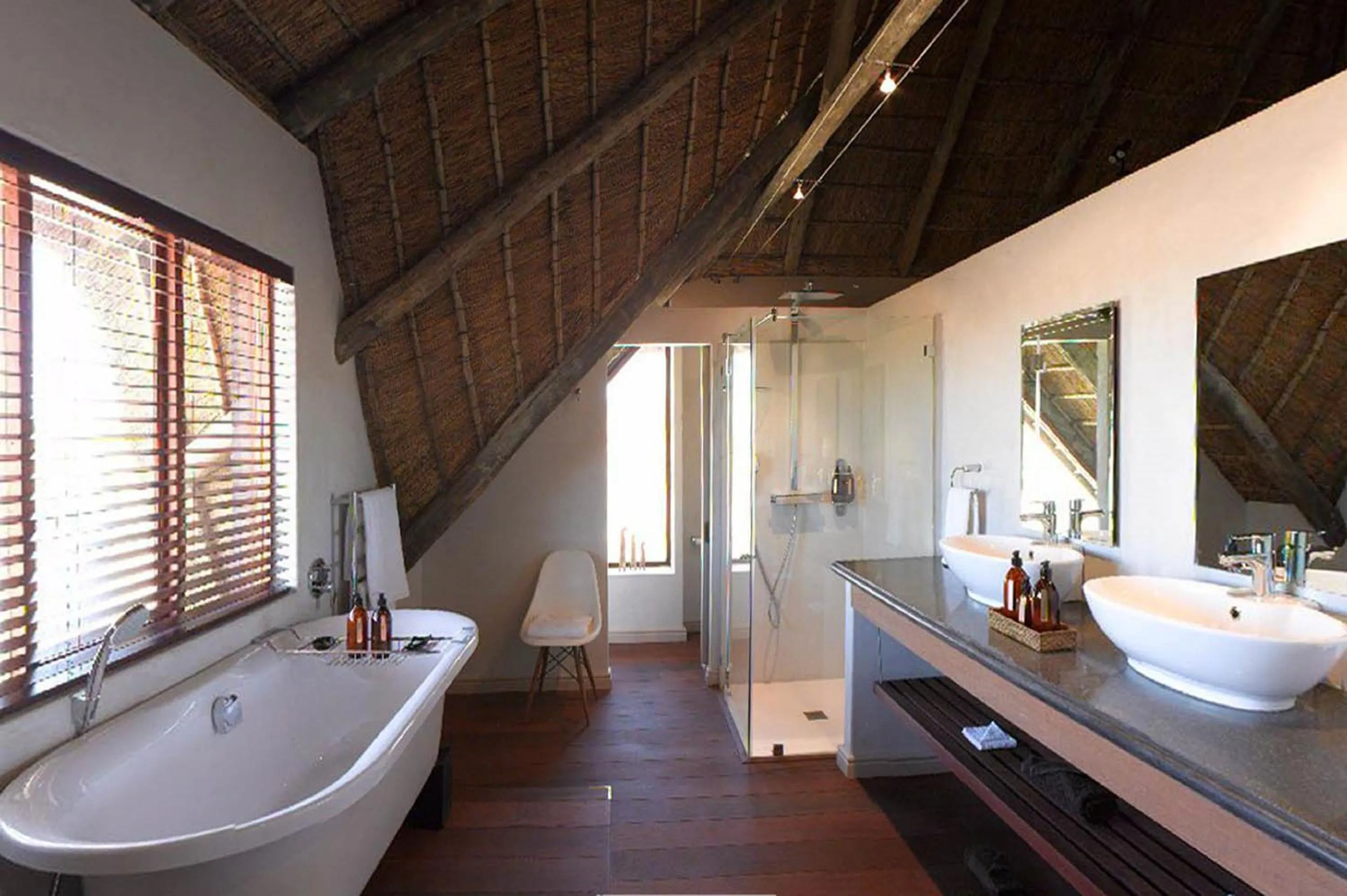 Bathroom in Tutwa Desert Lodge