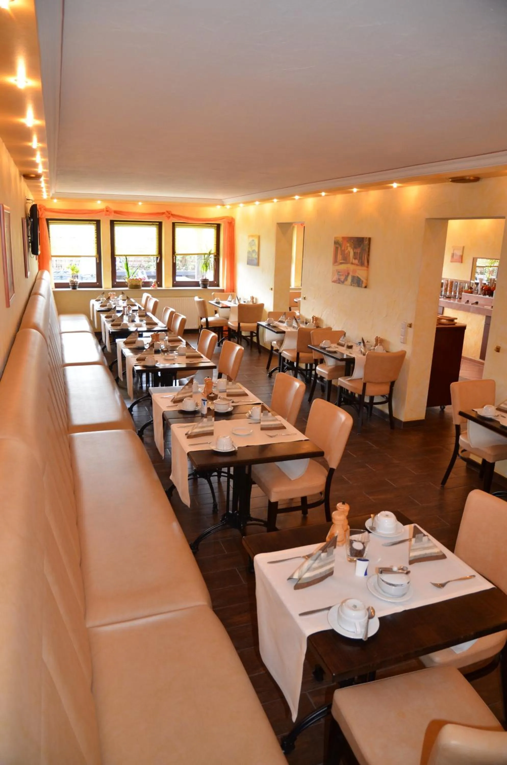 Restaurant/places to eat in Hotel Pirsch