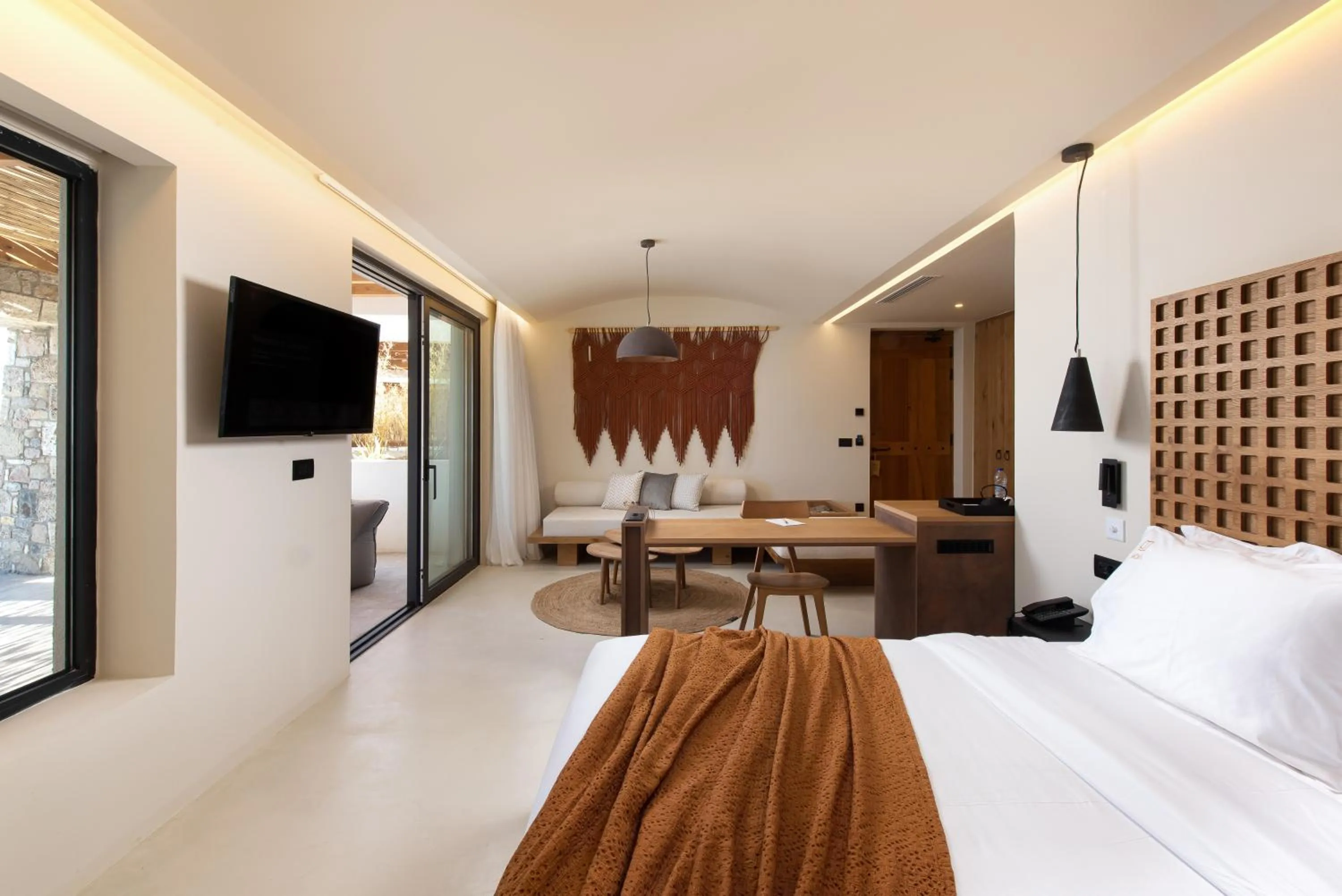 TV and multimedia, Bed in KOIA All - Suite Well Being Resort - Adults Only