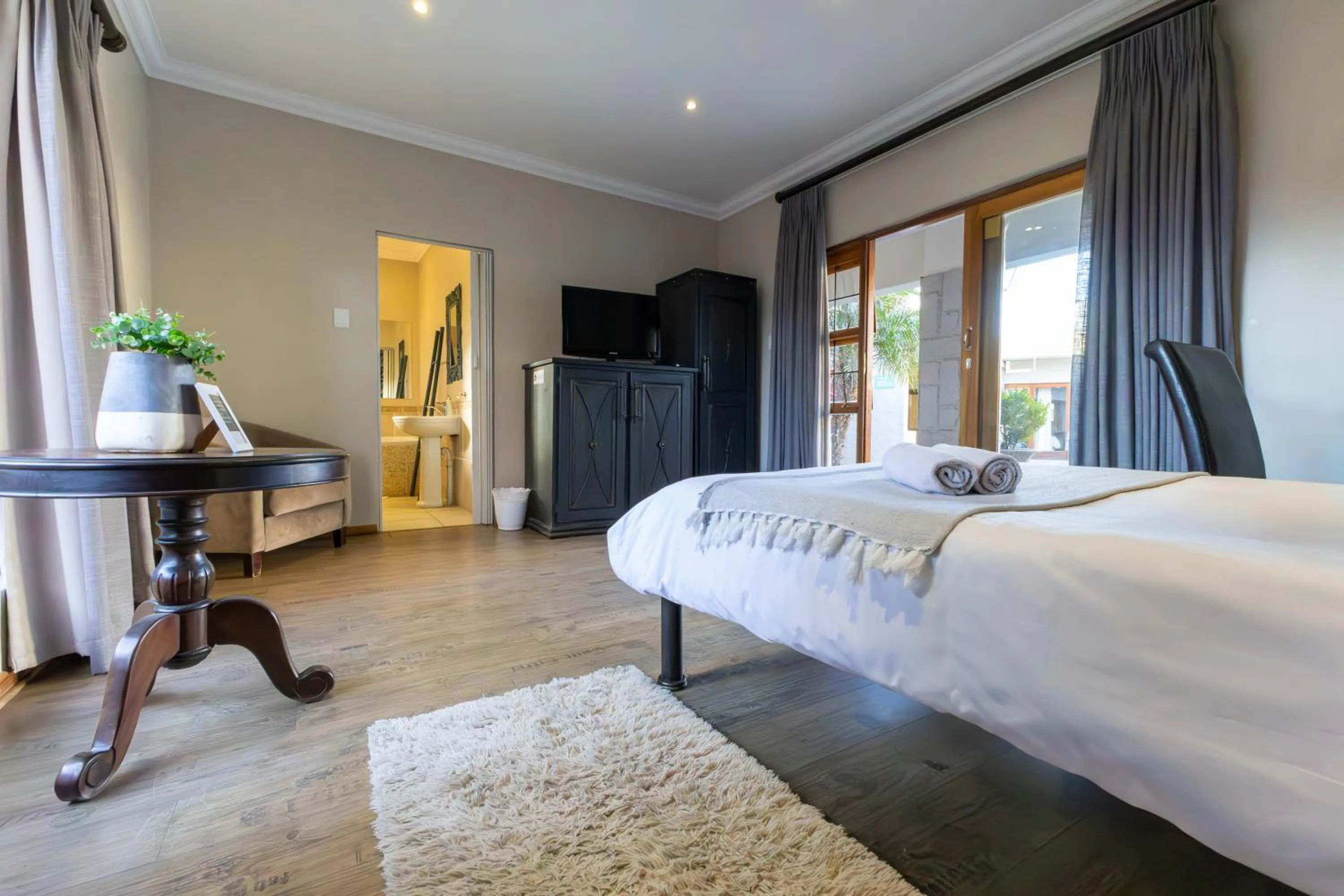 TV and multimedia, Bed in Solo Gracia Guesthouse