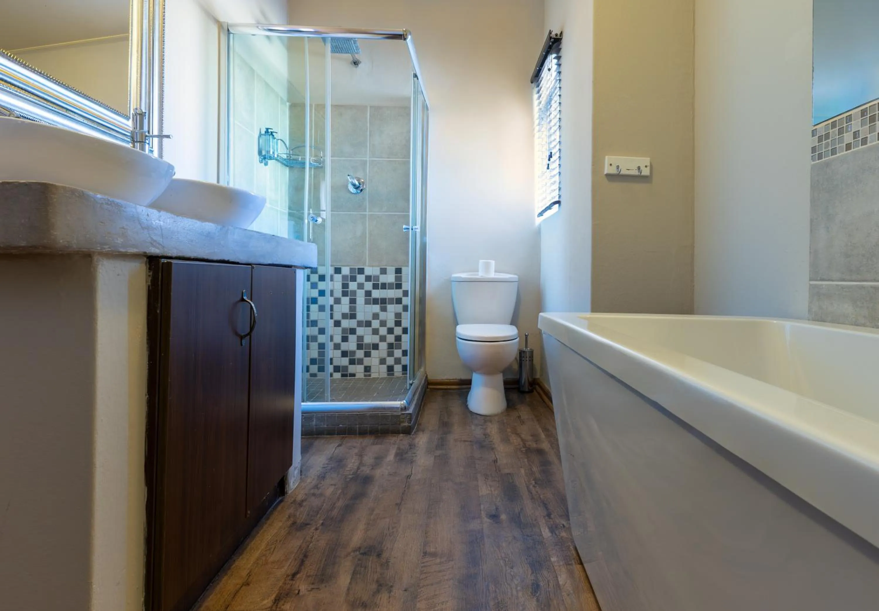 Shower in Solo Gracia Guesthouse