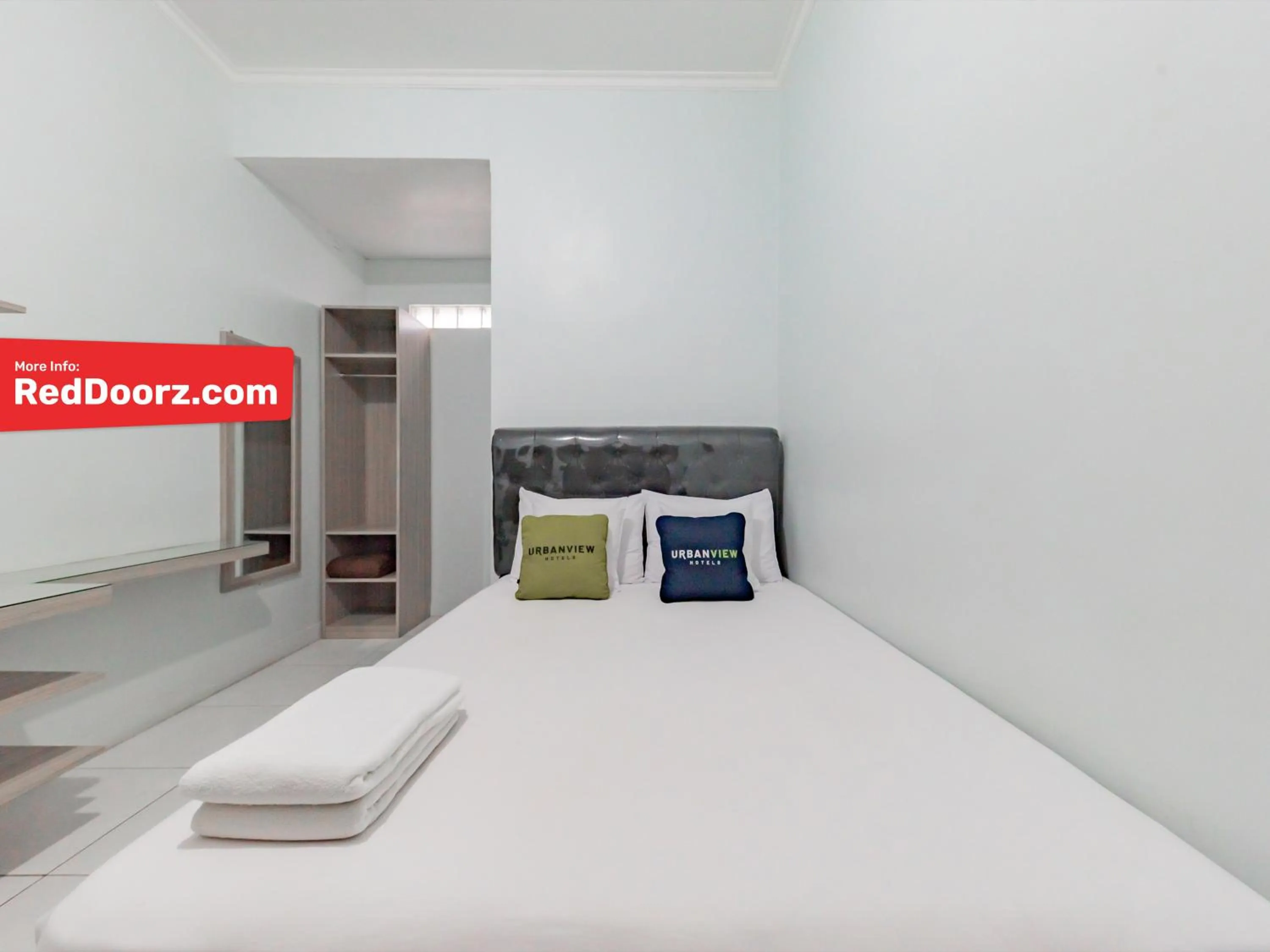 Bedroom, Bed in Urbanview Hotel Sunday Cirebon by RedDoorz
