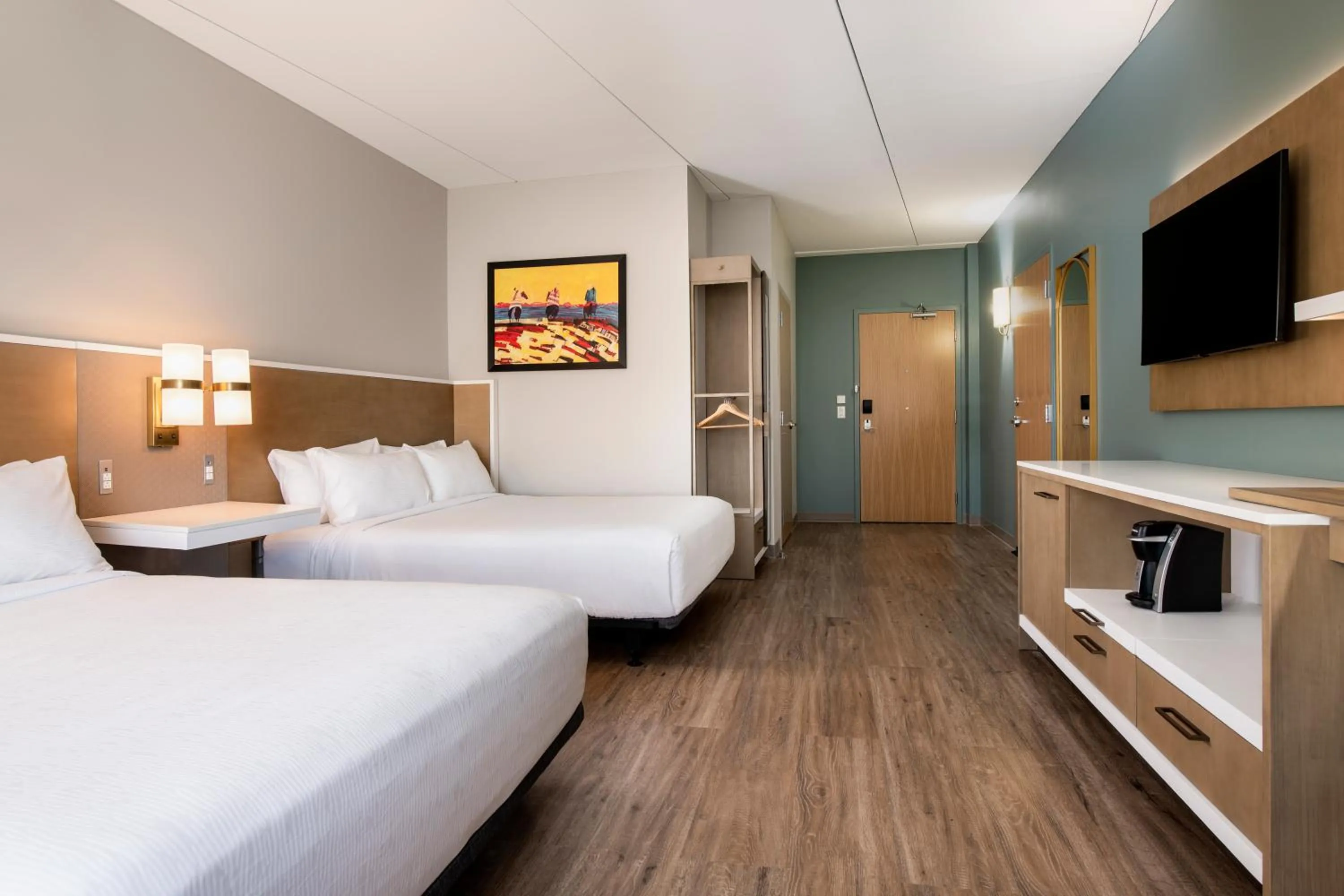 Bedroom, Bed in Wyndham Garden Winnipeg Airport