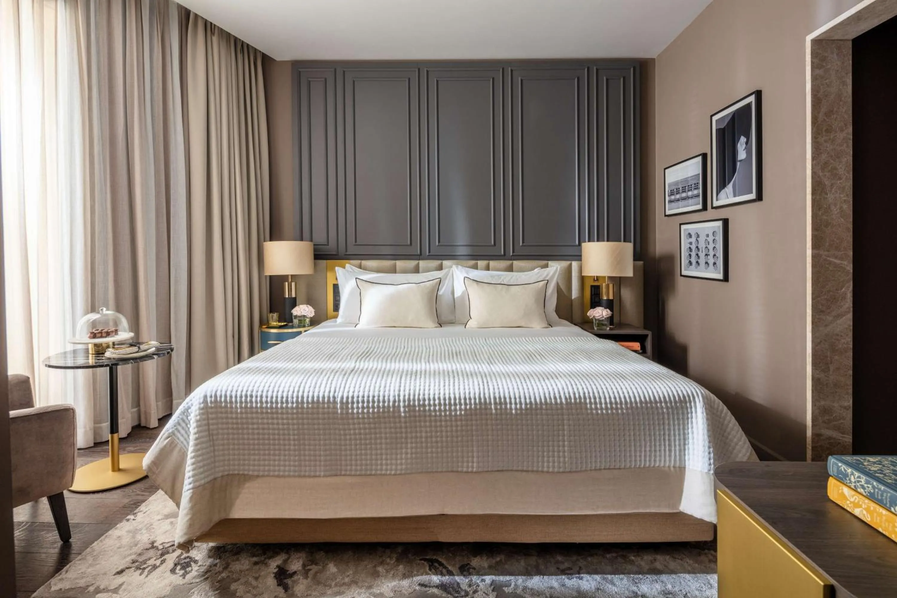 Bedroom, Bed in Anantara Plaza Nice Hotel - A Leading Hotel of the World