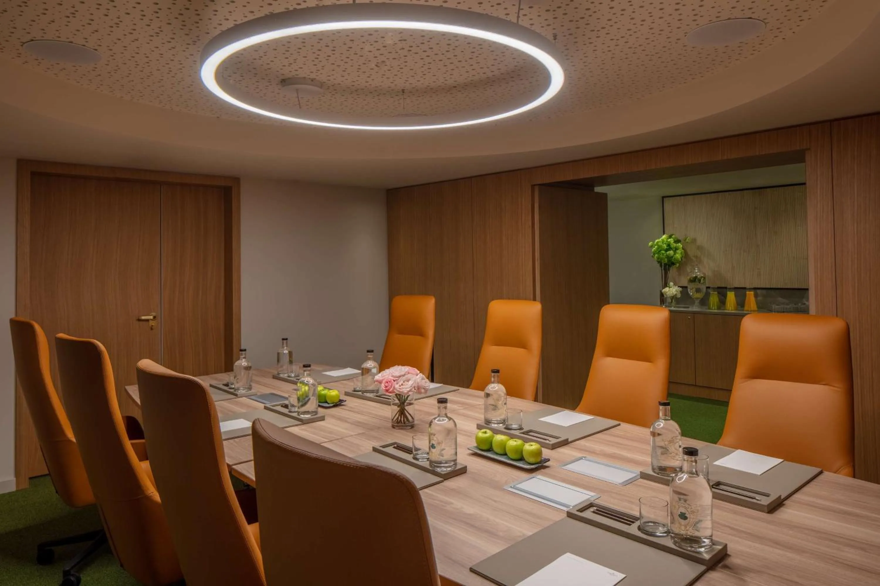 Business facilities in Anantara Plaza Nice Hotel - A Leading Hotel of the World