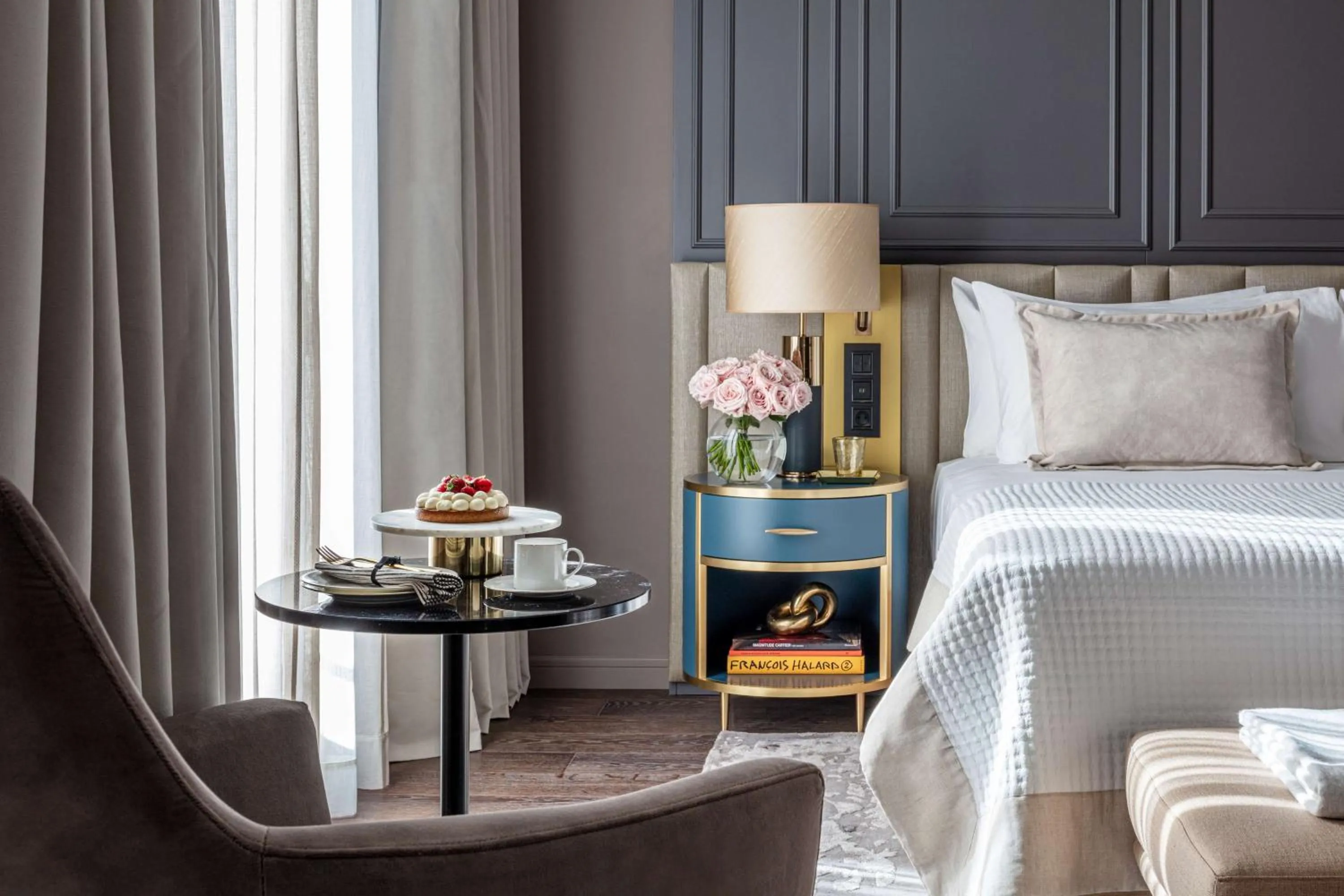 Bedroom, Bed in Anantara Plaza Nice Hotel - A Leading Hotel of the World