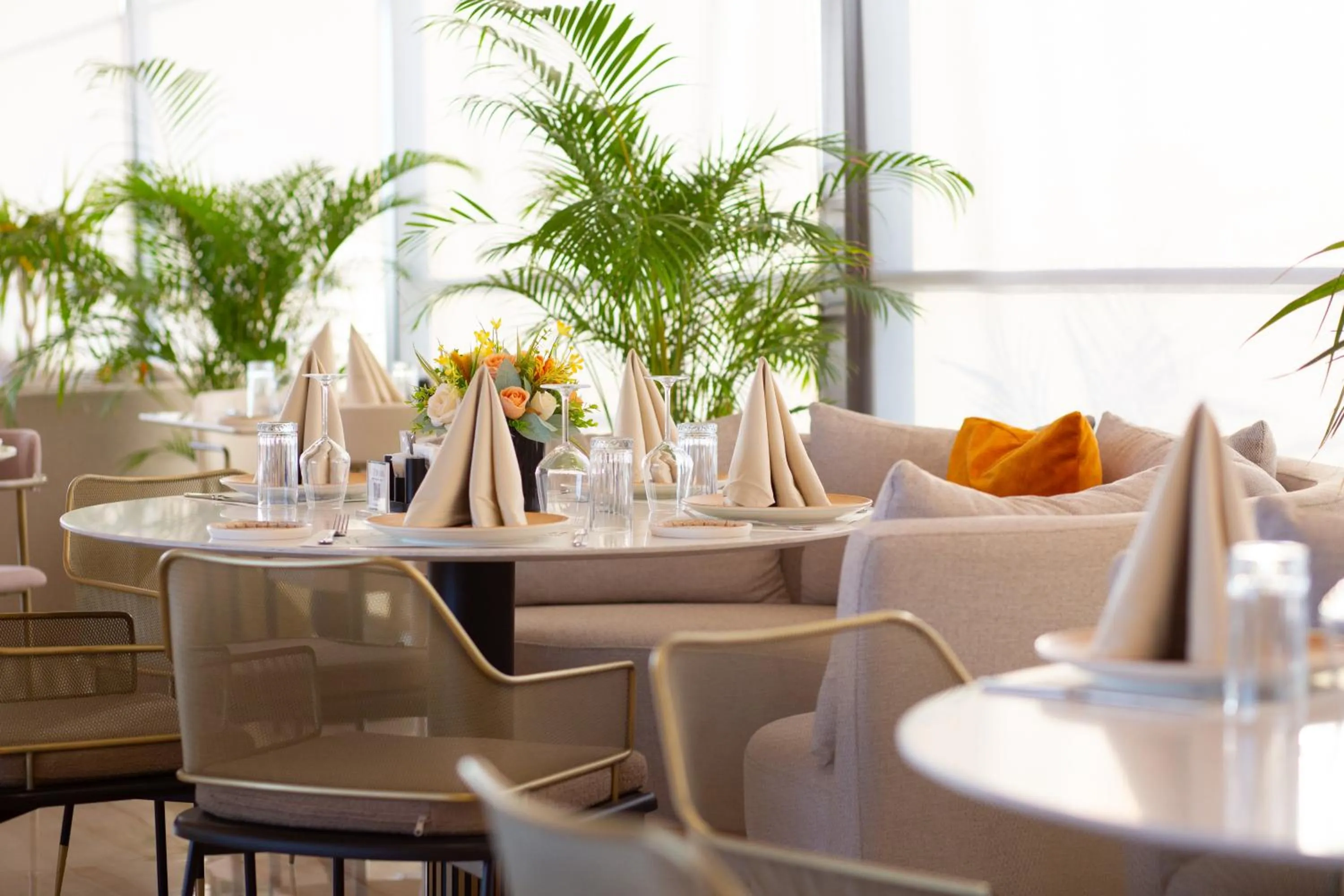 Restaurant/places to eat in La Terrazza Hotel