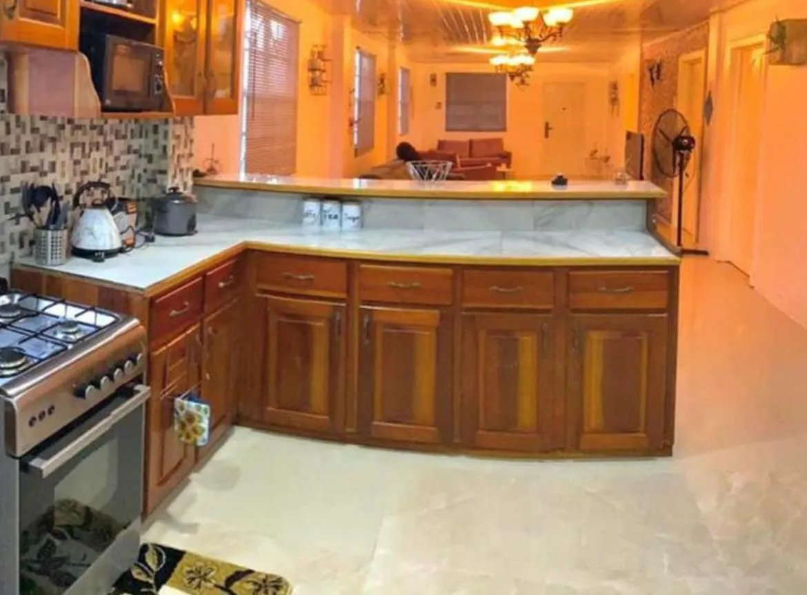 Kitchen or kitchenette in 2 Bed Apartment - Sleeps 4 - Parking - Wifi