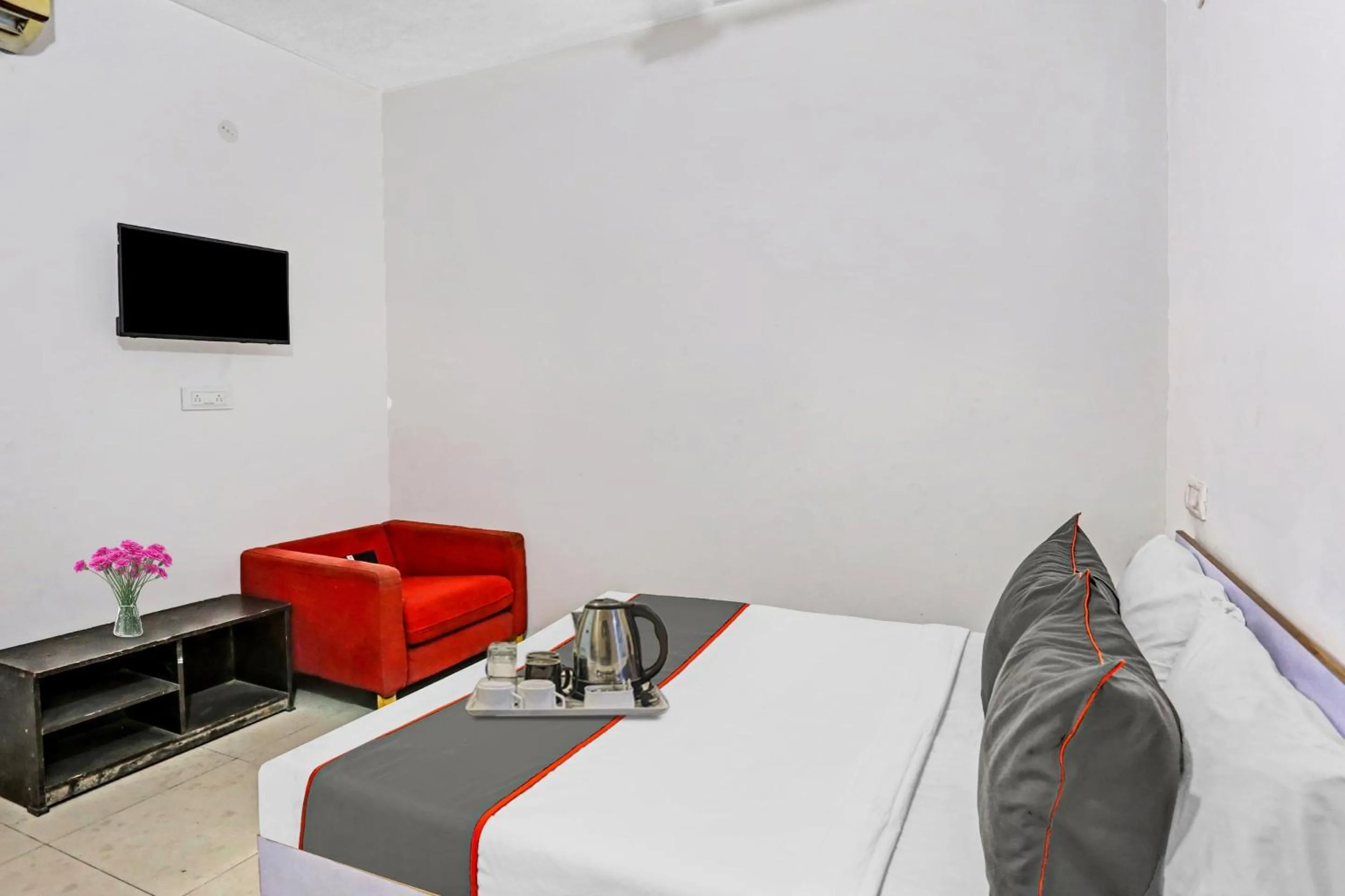 Bedroom, Bed in Hotel O Imperial Residency