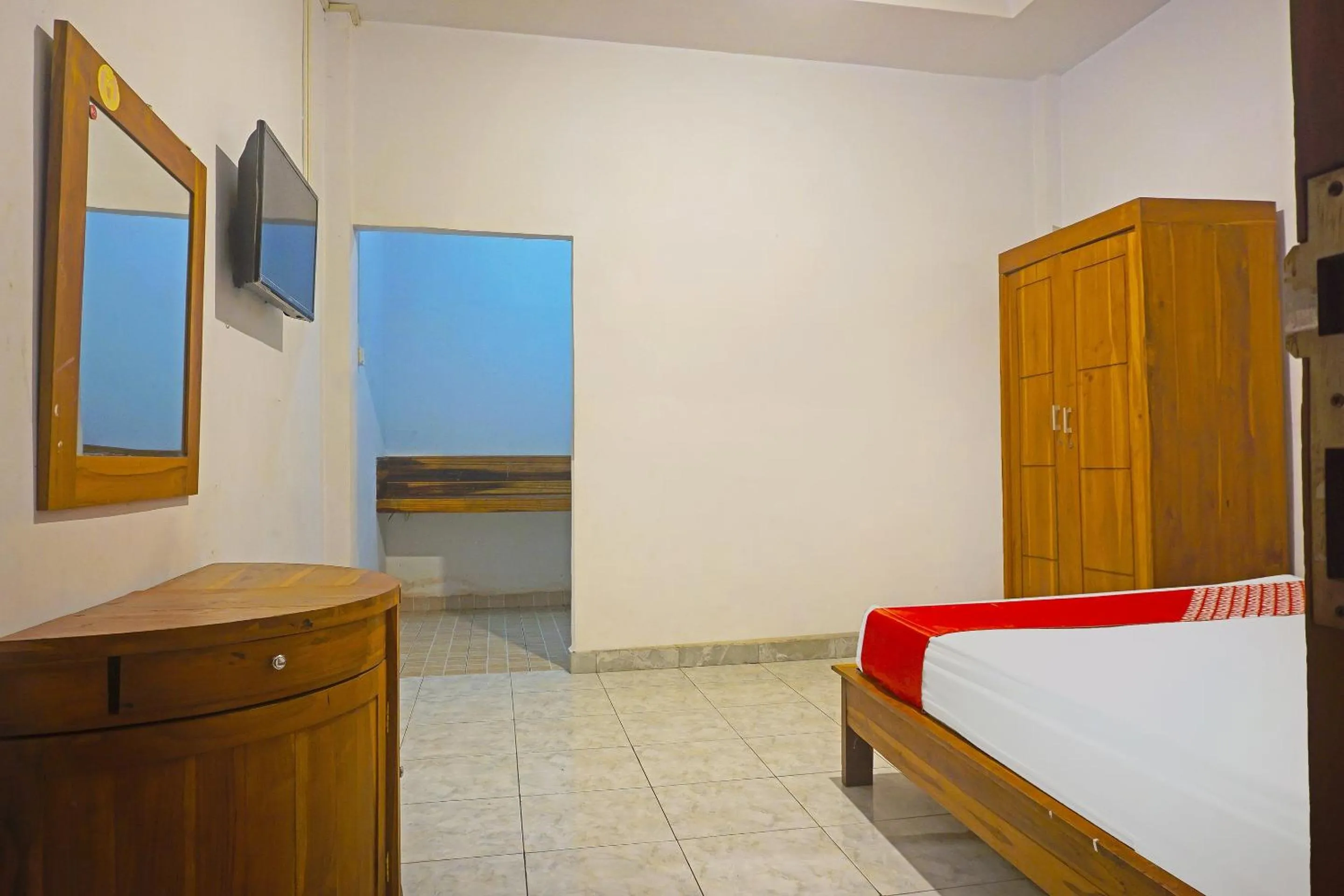 Bedroom, Bed in Hotel O Anggrek Homes Makassar