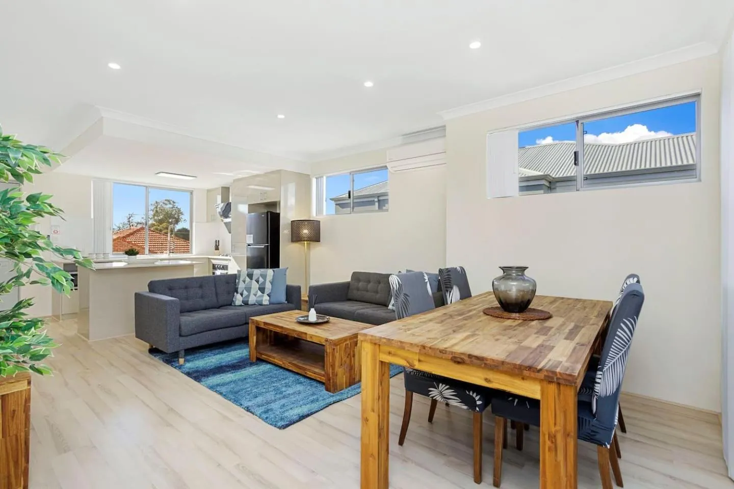 134 North Perth Nest for 4 parking