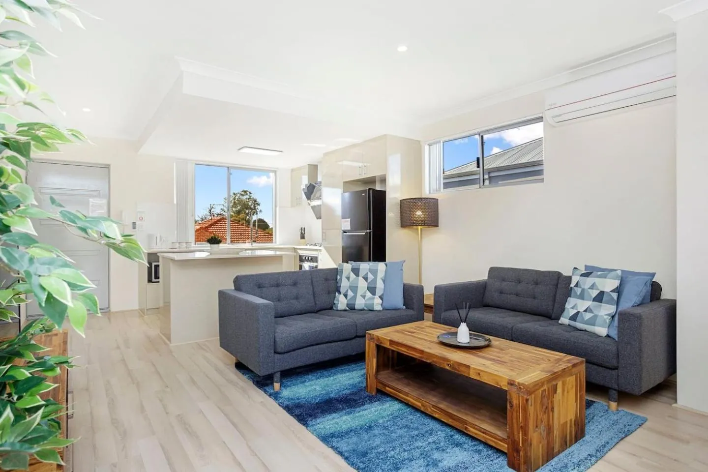 134 North Perth Nest for 4 parking