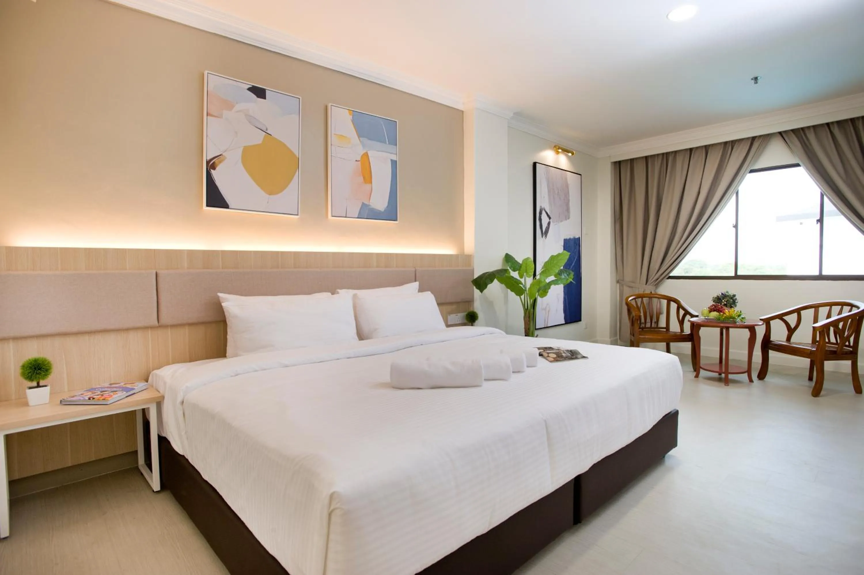 Bedroom, Bed in SWISS AVENUE HOTEL