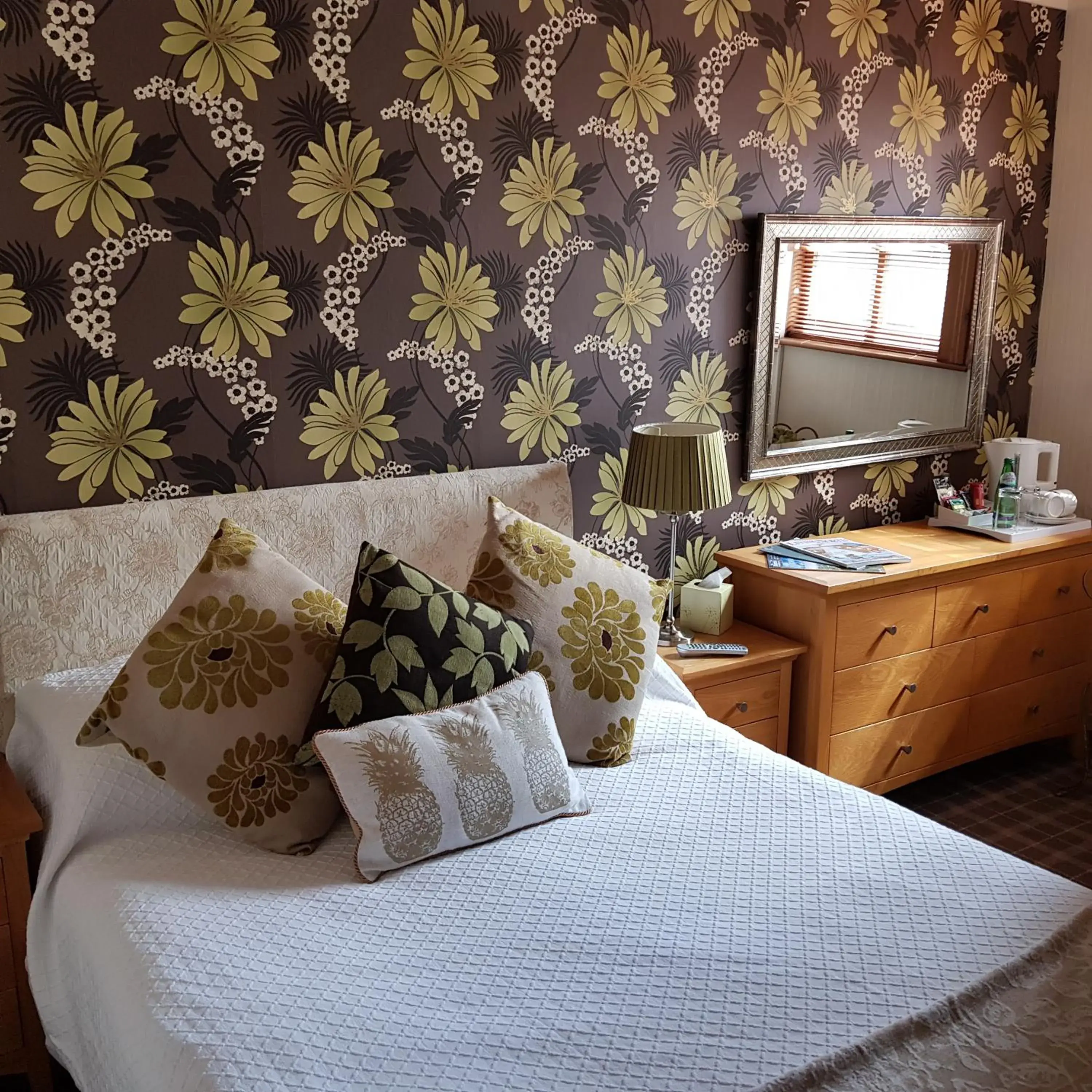 Double Room with Private Bathroom in The Blue Bell Inn Double Room with Private Bathroom in The Blue Bell Inn