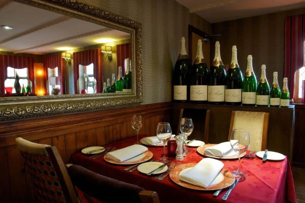 Restaurant/places to eat in The Blue Bell Inn