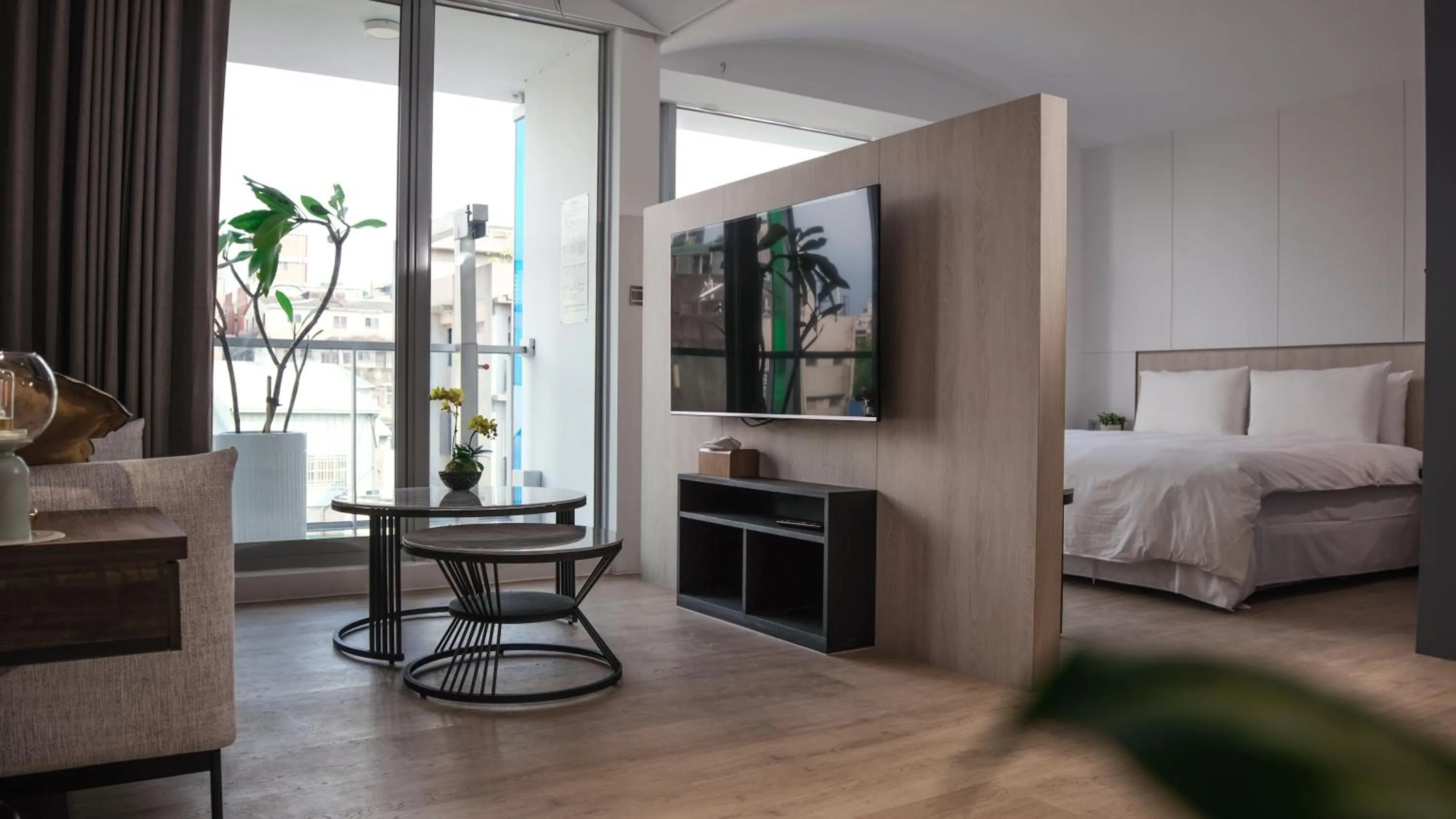 TV and multimedia, Bed in 1LI7E Hotel