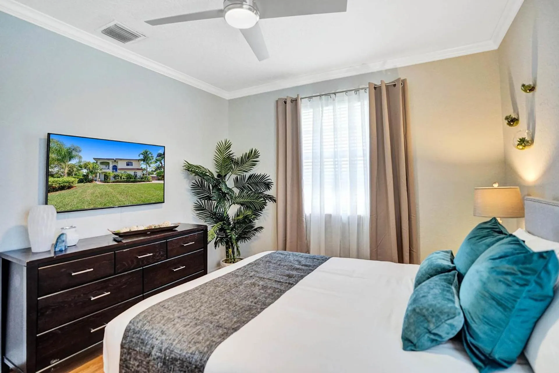 Other, Bed in Luxury Casa Mila 7BR with Private Heated POOL