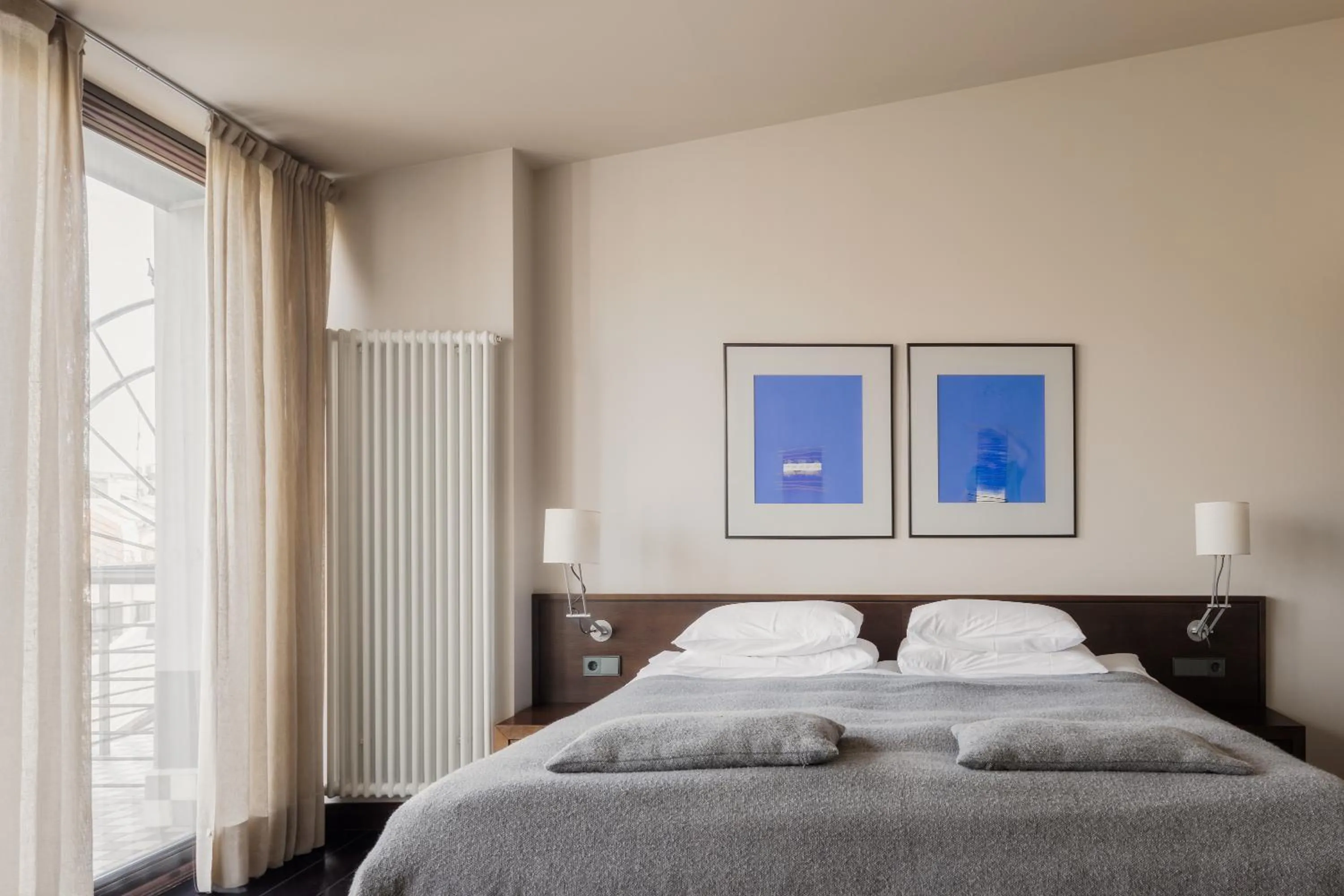 Bedroom, Bed in Hotel Bergs Suites