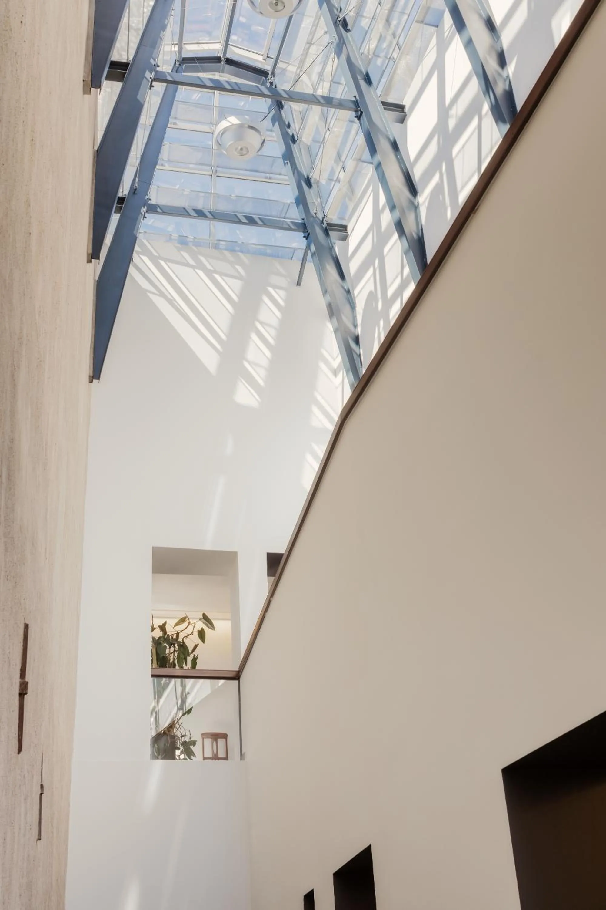 Property building in Hotel Bergs Suites