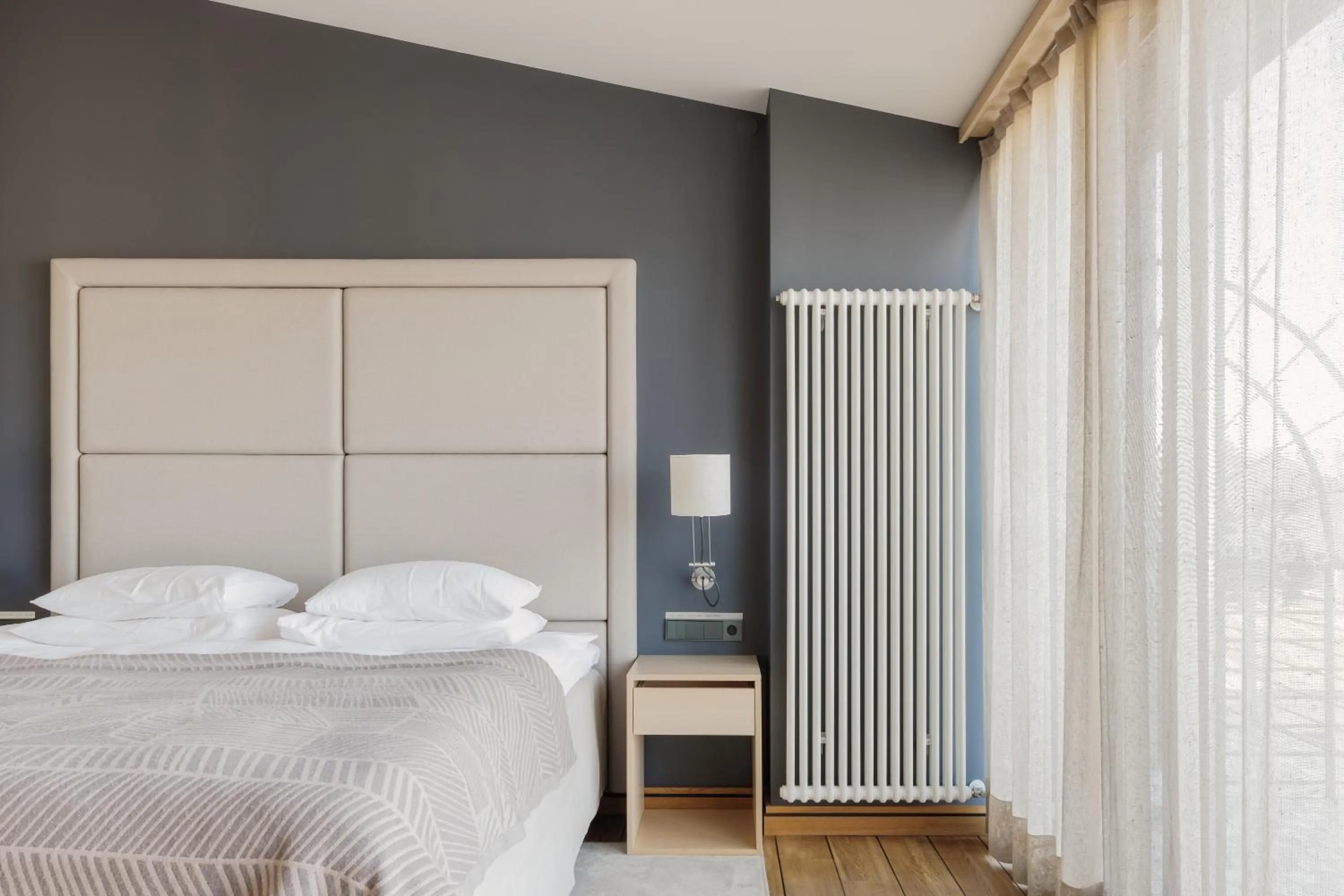 Bedroom, Bed in Hotel Bergs Suites