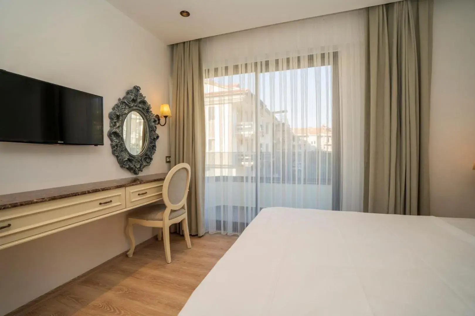 Bed in Channel Suites Bed in Channel Suites