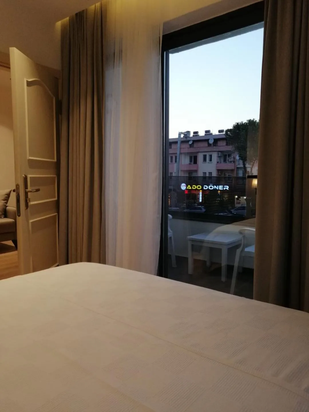 Balcony/Terrace, Bed in Channel Suites