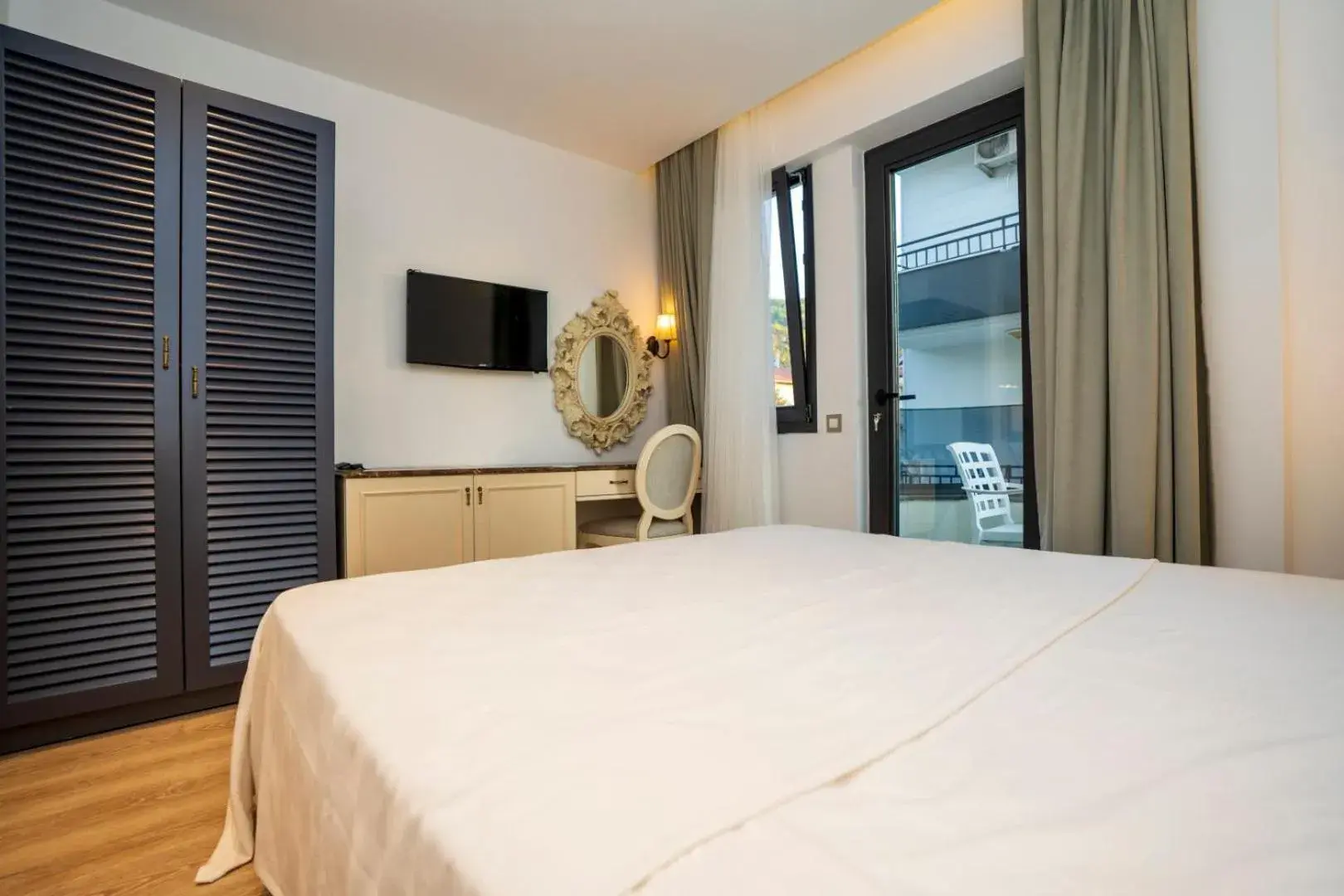 Bed in Channel Suites Bed in Channel Suites