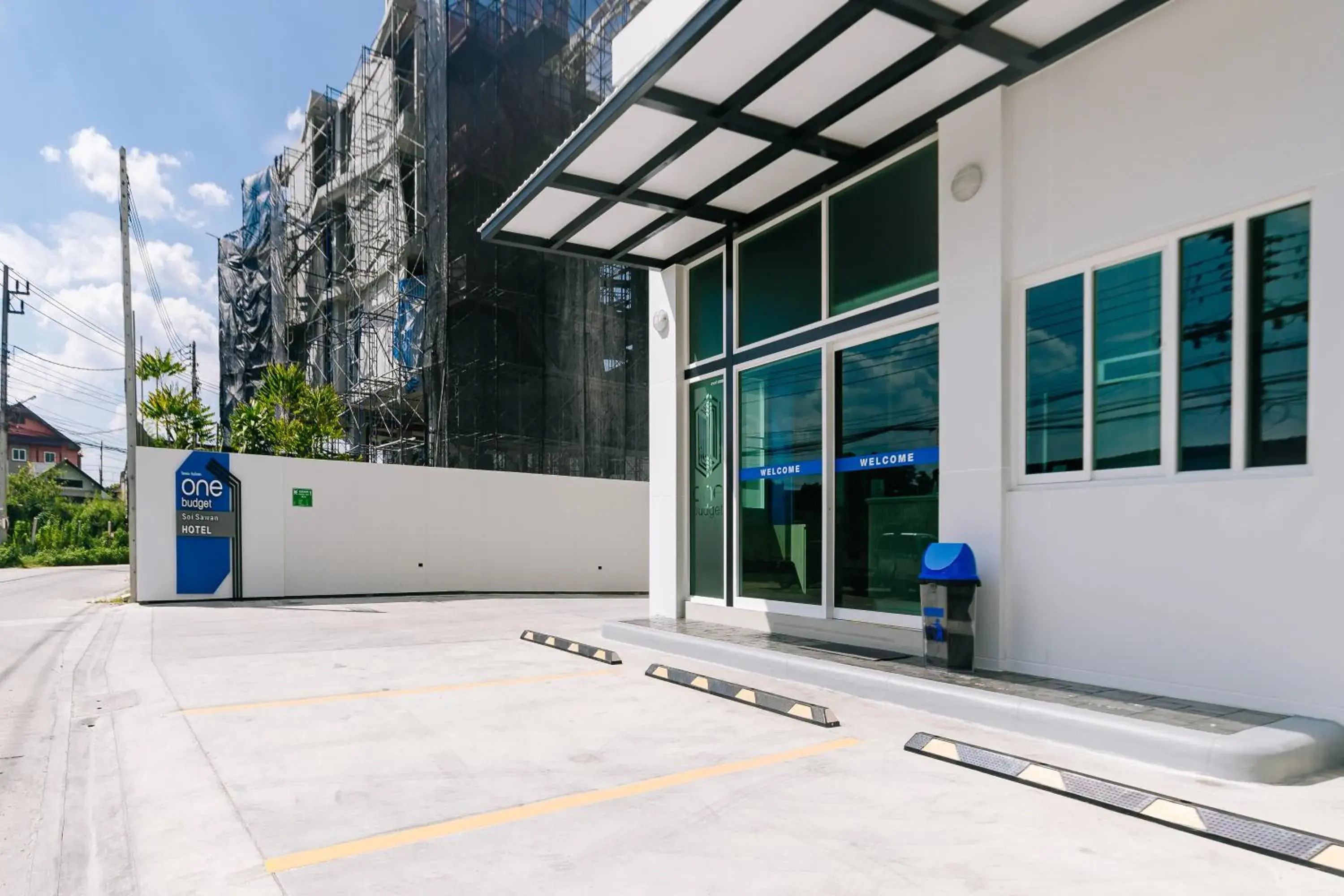 Parking in วัน บัดเจท เชียงราย ซอยสวรรค์ One Budget Hotel Chiangrai Soi Sawan Parking in วัน บัดเจท เชียงราย ซอยสวรรค์ One Budget Hotel Chiangrai Soi Sawan