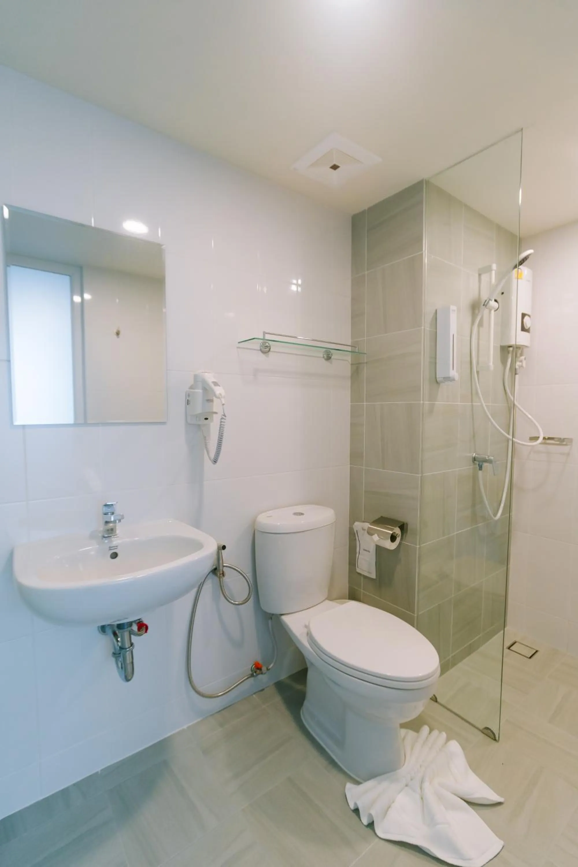 Toilet in วัน บัดเจท เชียงราย ซอยสวรรค์ One Budget Hotel Chiangrai Soi Sawan