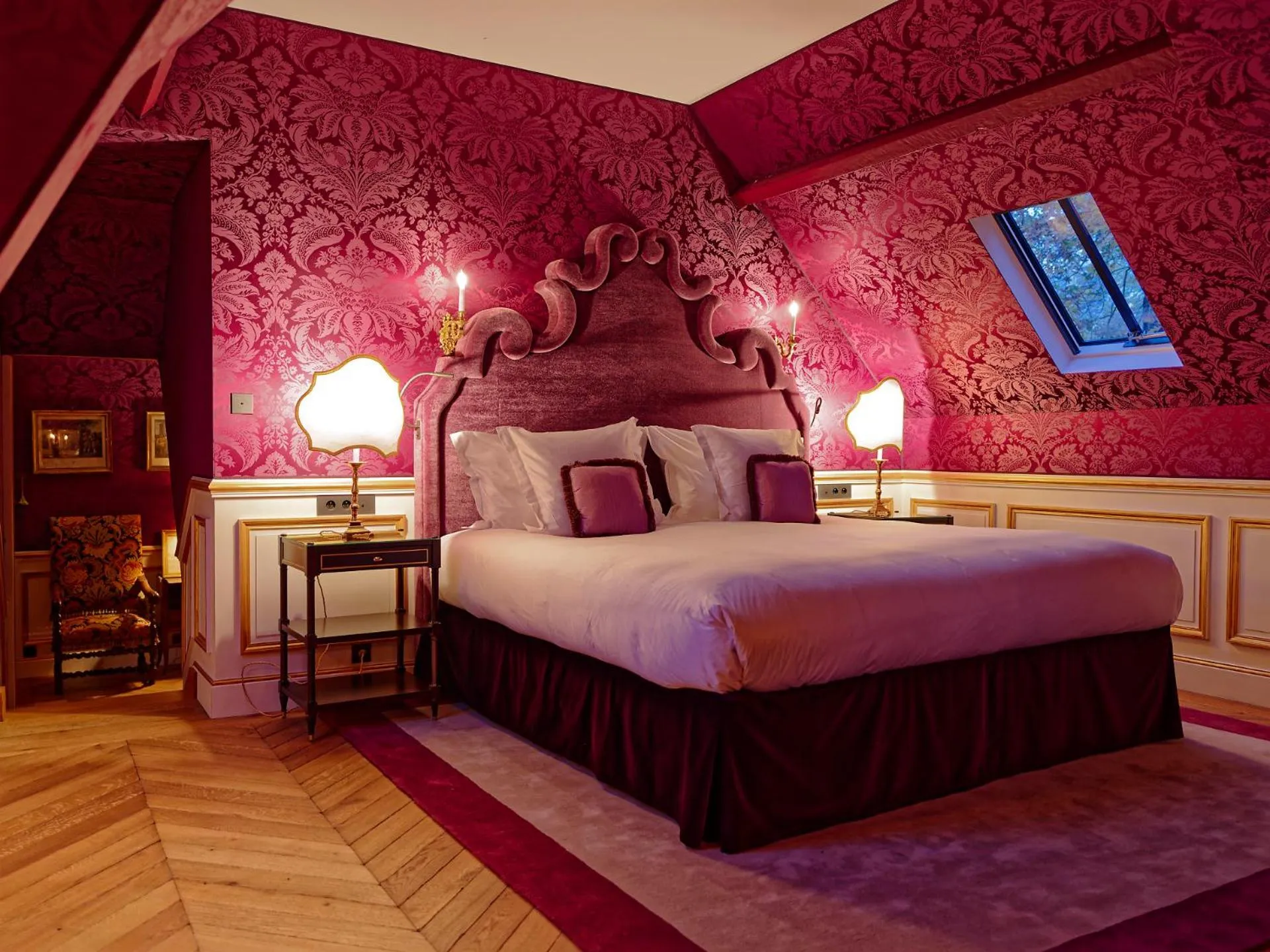 Bed in Relais & Château Louise de La Vallière