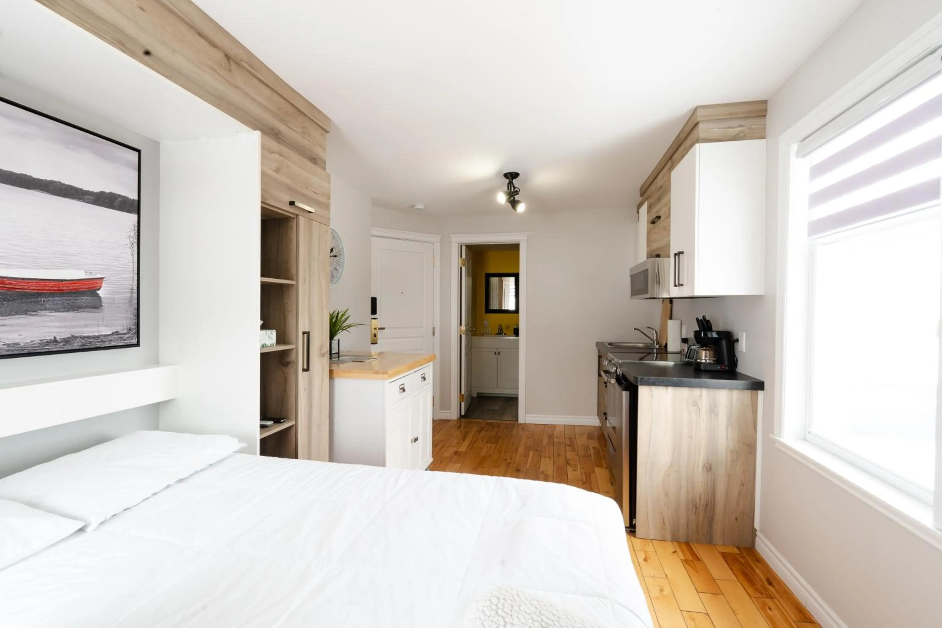 Bed in Hôtel les quatre bonheurs