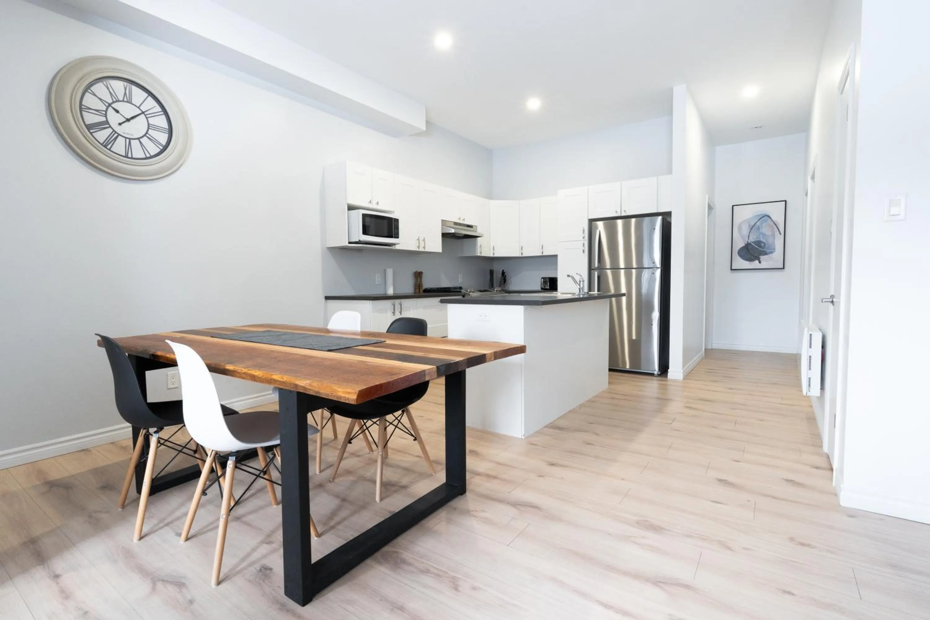 Dining area in Hôtel les quatre bonheurs