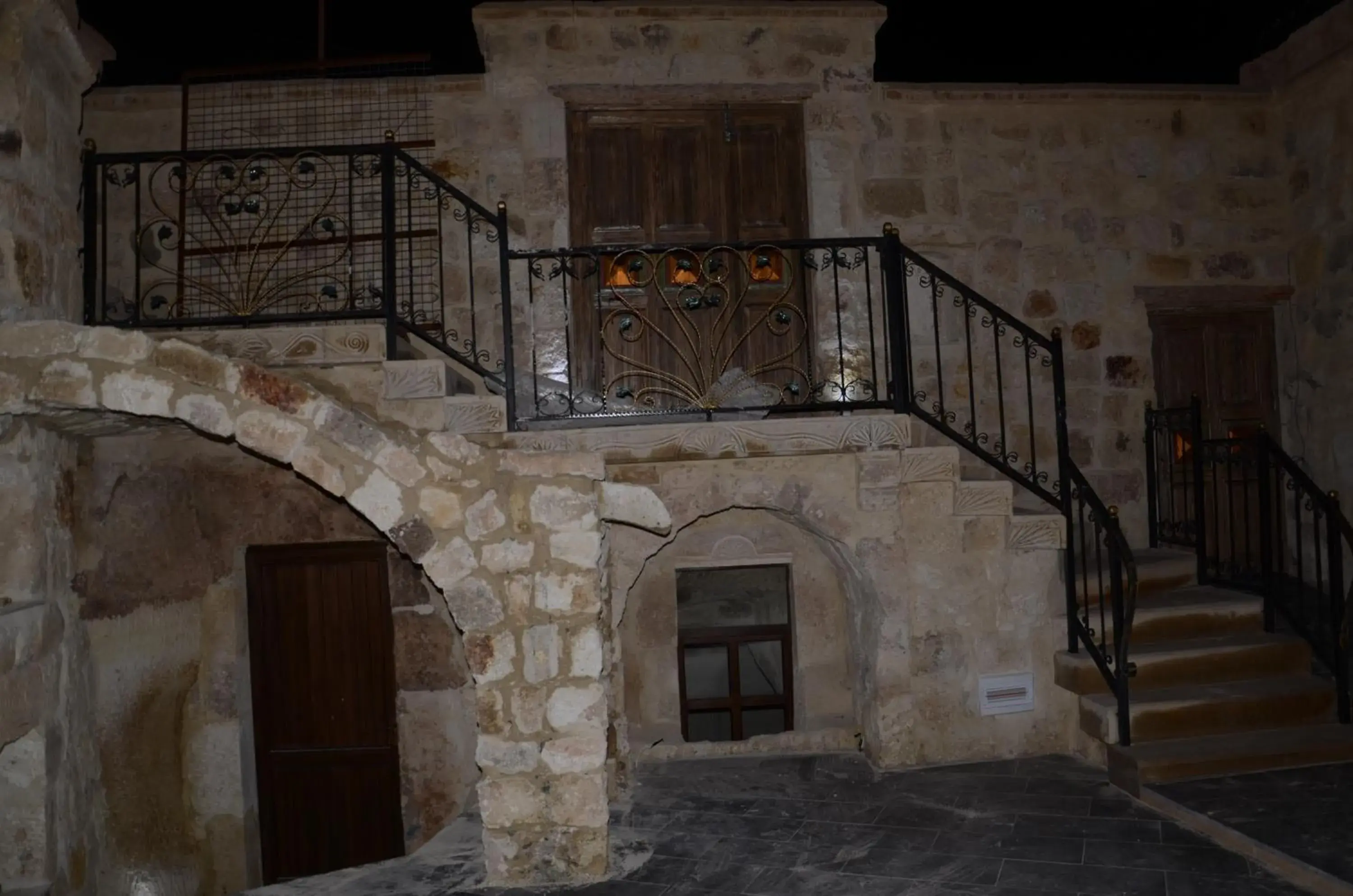 Facade/entrance in Golden Cave Suites Facade/entrance in Golden Cave Suites