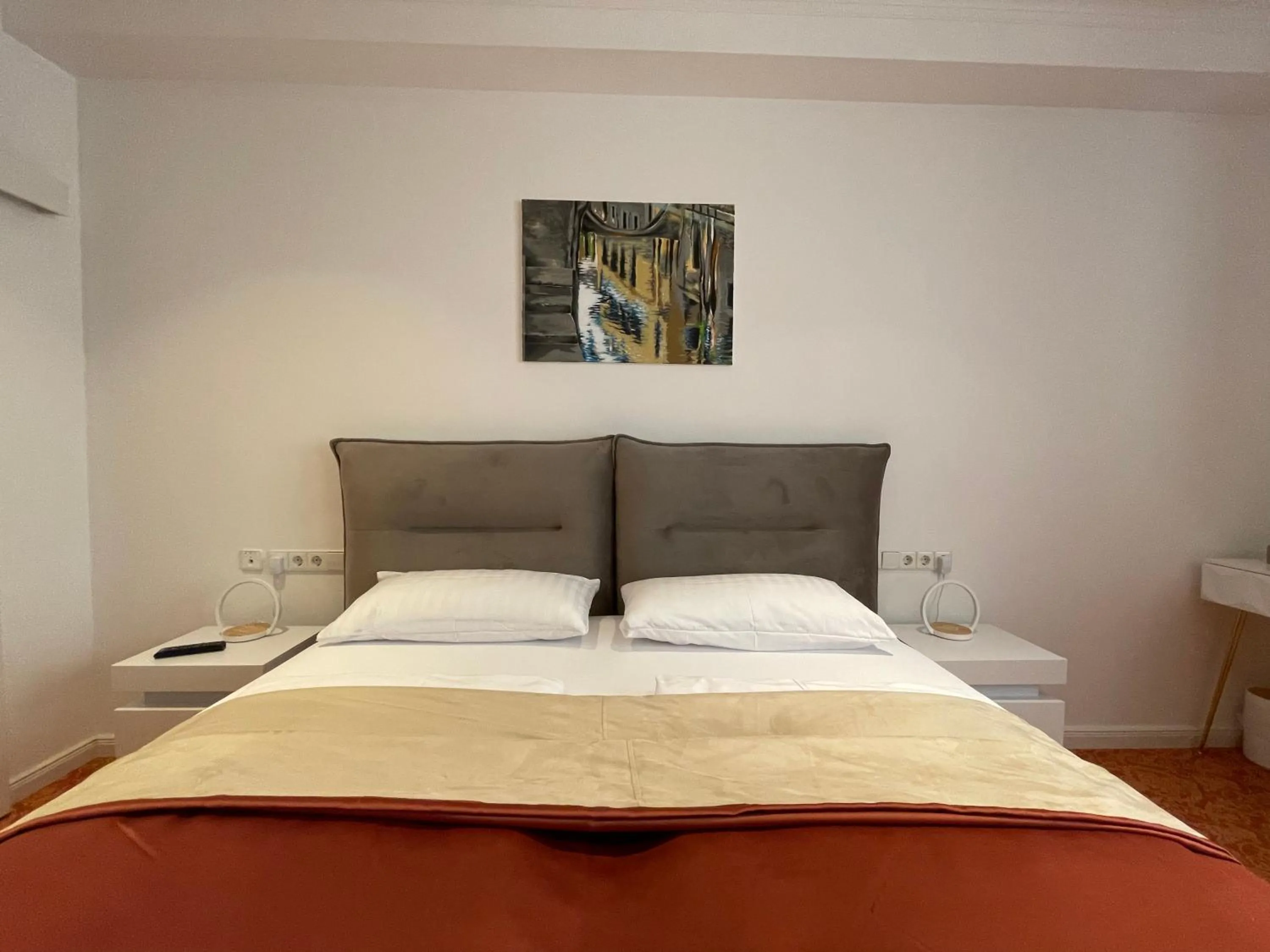 Bed in ART HOTEL HOUSE ONE